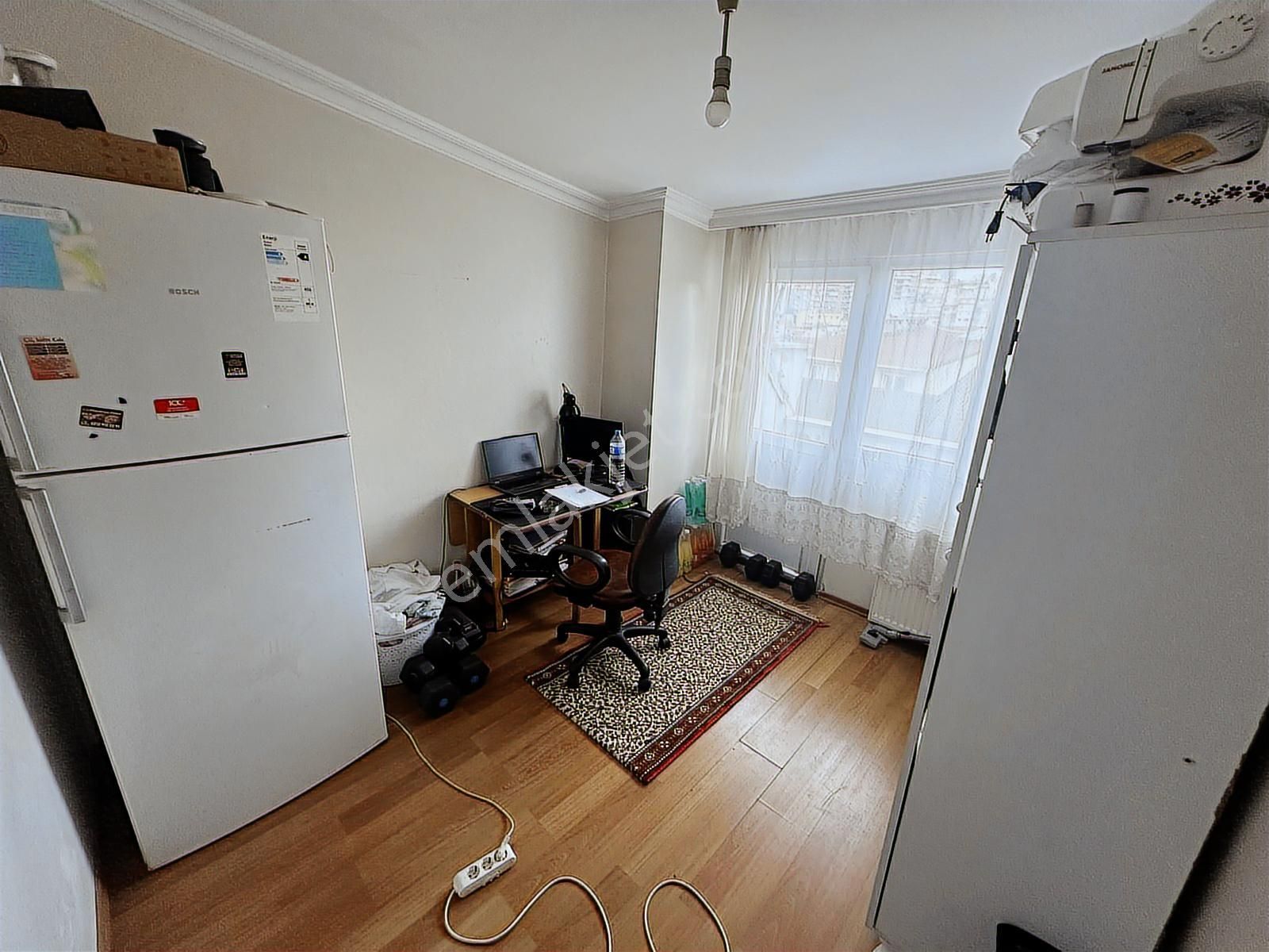 Şeref Emlaktan Şişli Gülbağ Son Kat Asansörlü Çift Cephe Daire - Görsel 2