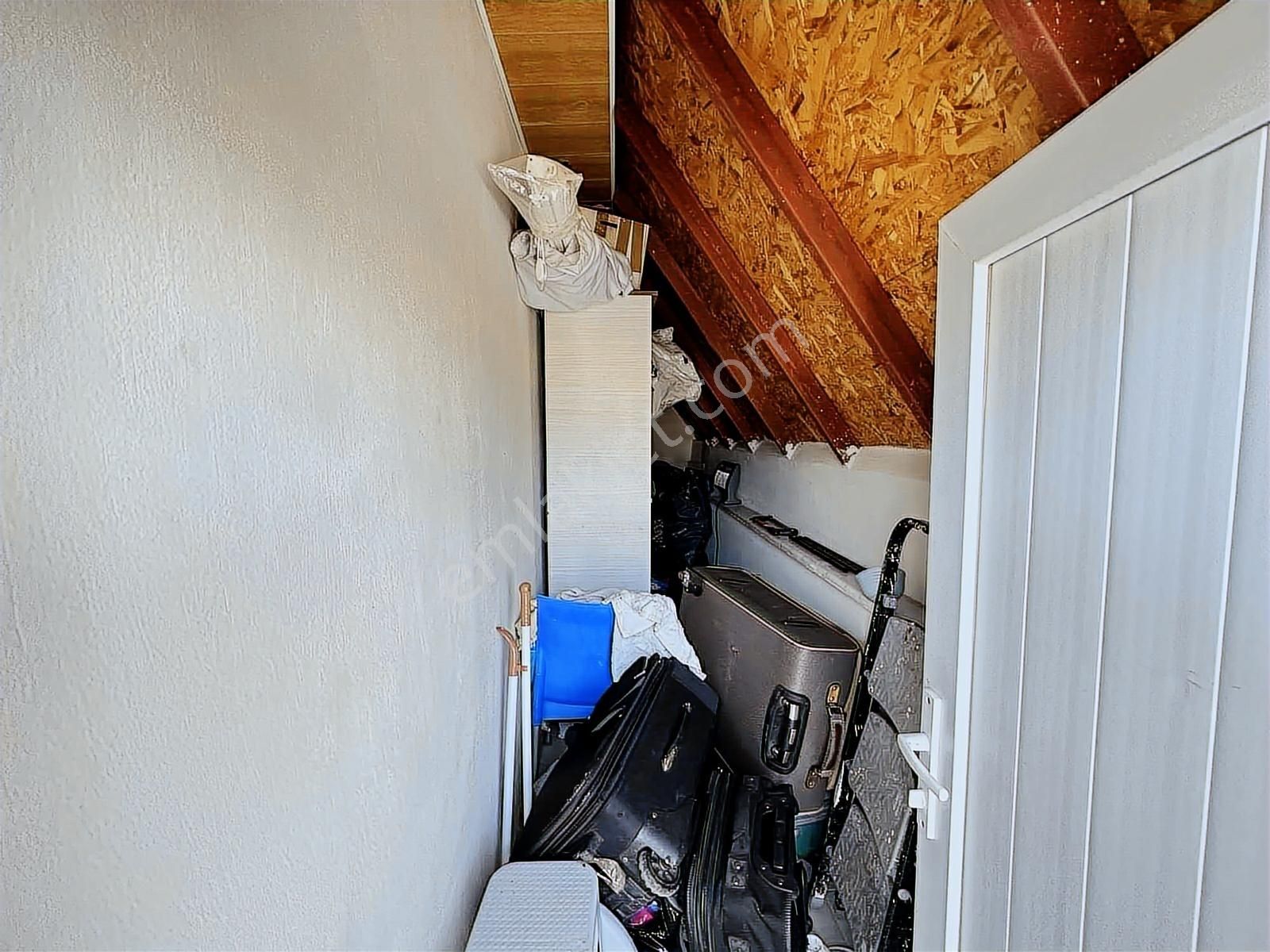 4+1 3 Cepheli 3 Balkon 2 Banyo 200 Metrekare Fırsat Daire - Görsel 29