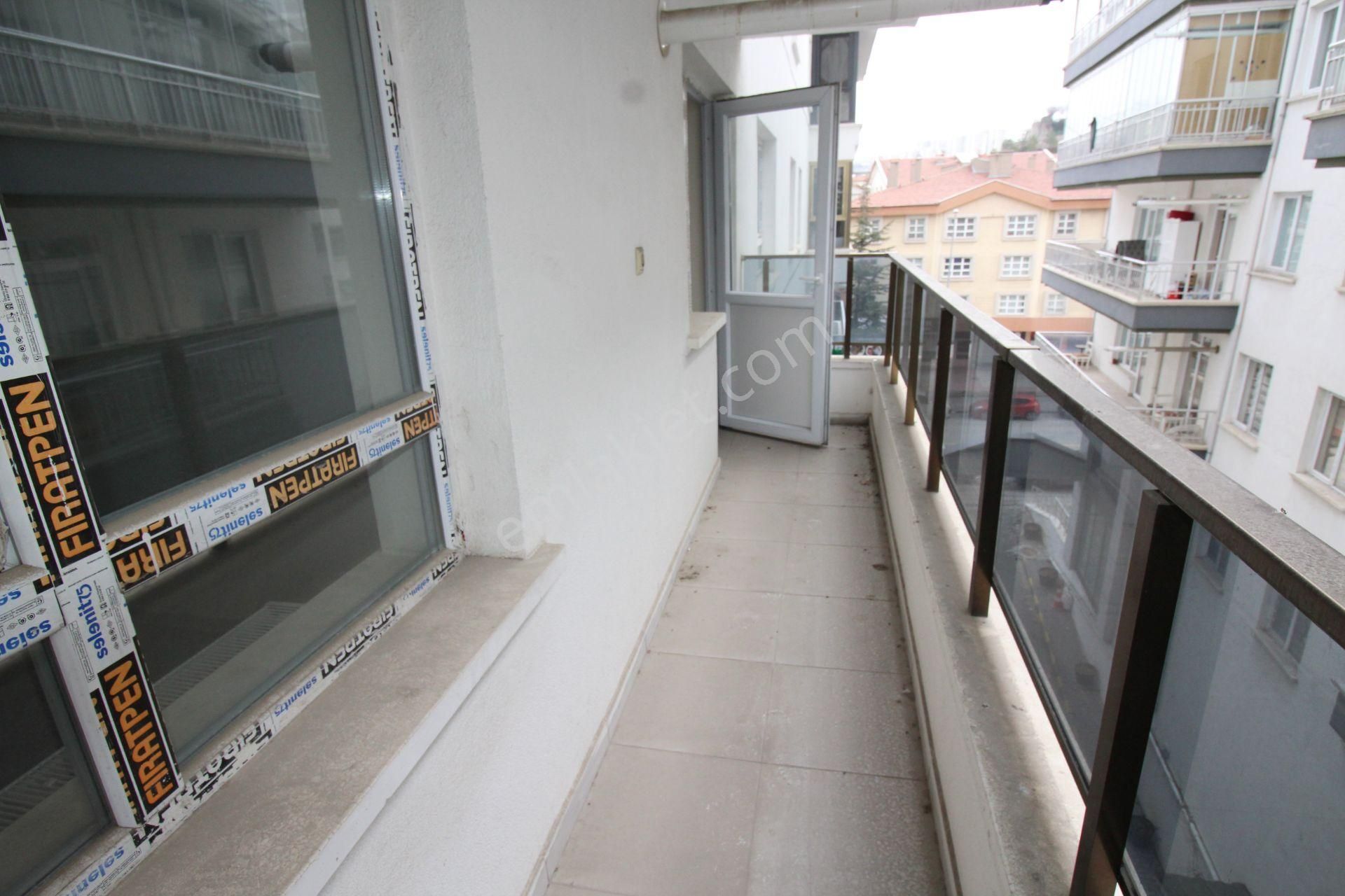 Krc'den Mamak Belediyesine Yürüme Mesafesinde 3+1 Kiralık Daire - Görsel 6