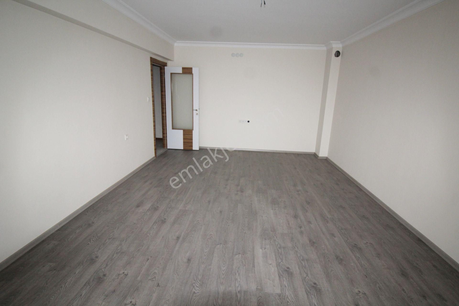 Krc'den Mamak Belediyesine Yürüme Mesafesinde 3+1 Kiralık Daire - Görsel 2