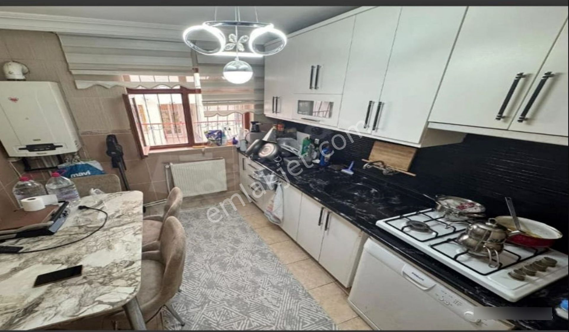 19 Mayıs Cadde Yakını 3+1 Giriş Katta Bağımsız Yapılı