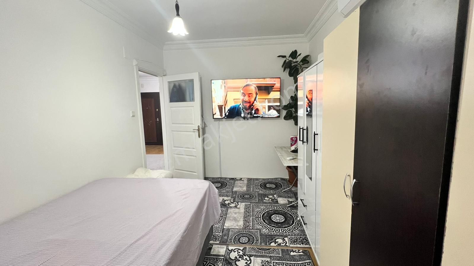 Kadınlar Yüzme Havuzu Karşı Sokağında Satılık 2+0 - Görsel 4