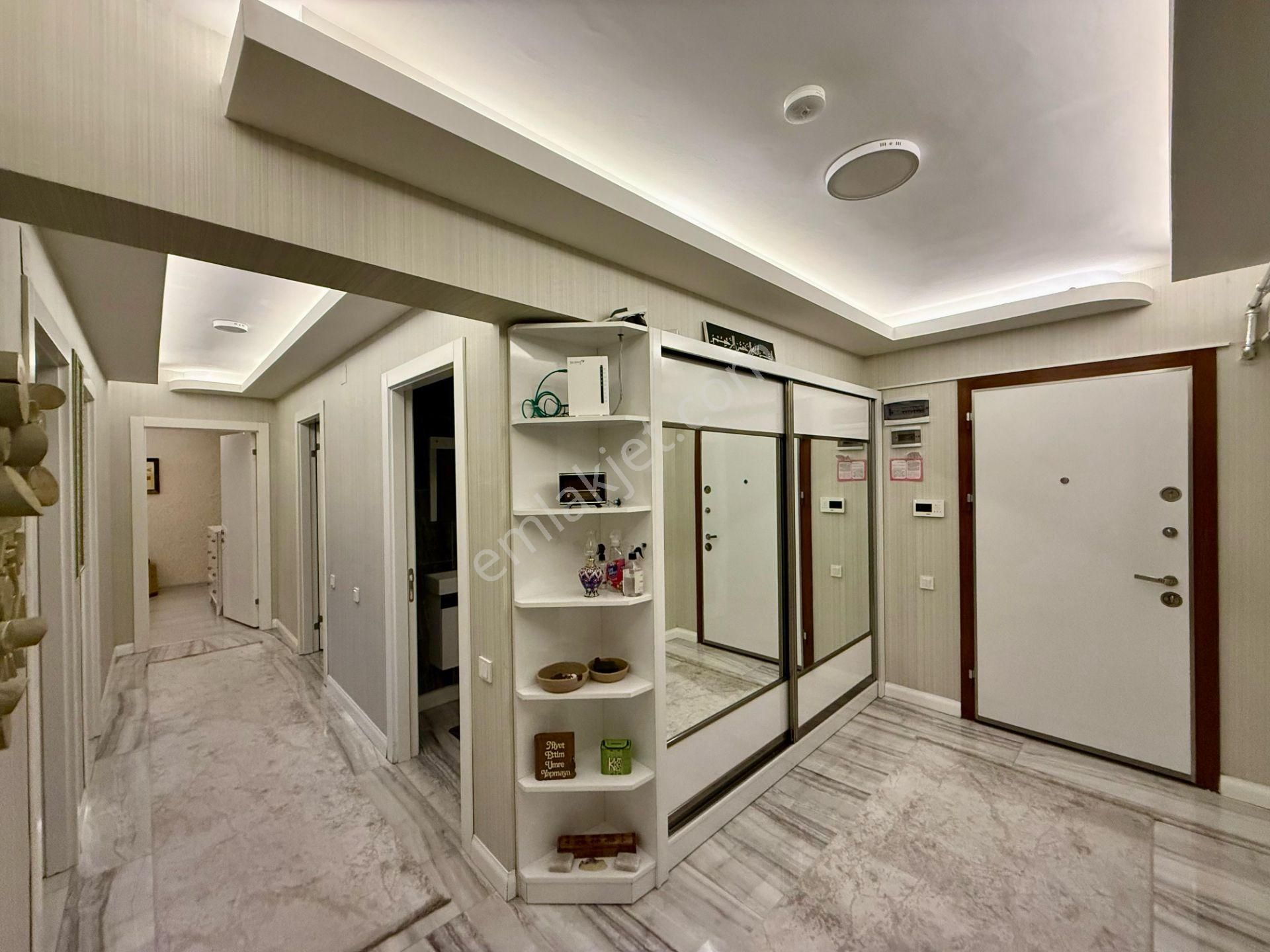 Ufuk Kılıç Emlak'tan 2 Bloklu Sitesi Lüx Yapılı Yerden Isıtmalı 4+1 Daire - Görsel 30