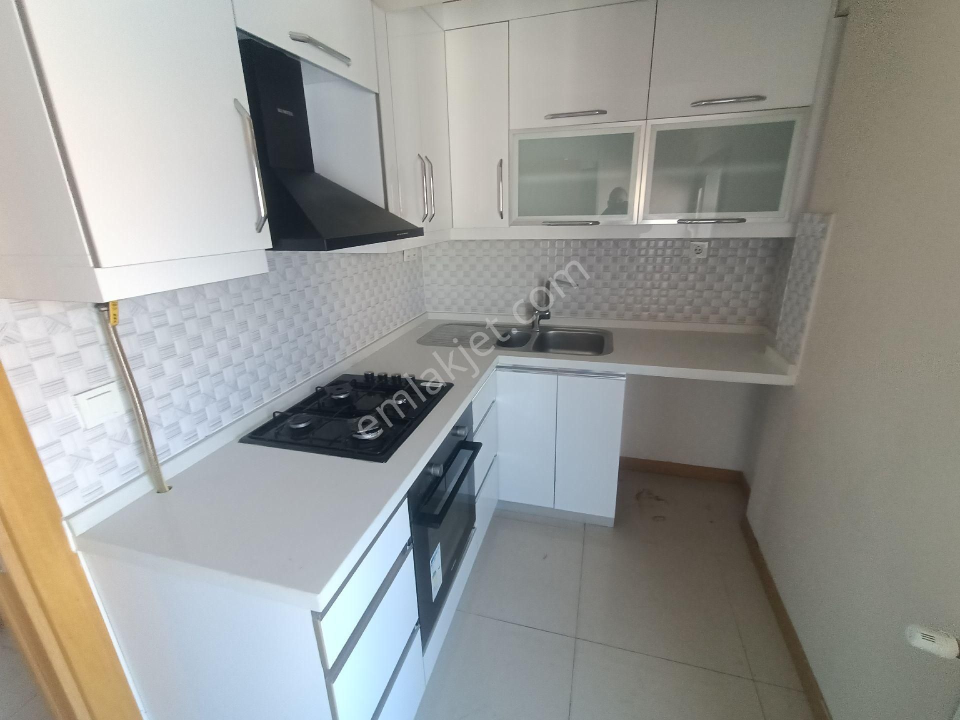 Soğukkuyu Anadolu Caddesi Yakını Teraslı Dublex Bakımlı Daire