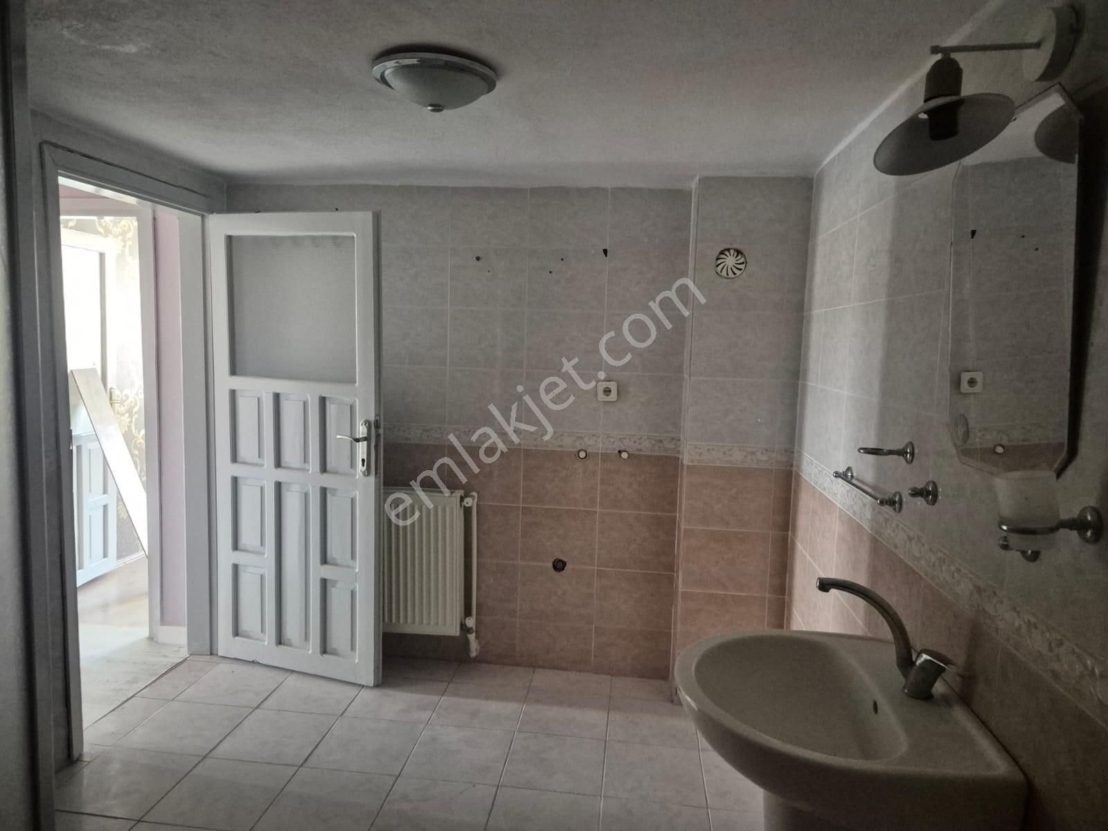 Alipaşa Mahallesi Cadde Üzeri Site İçi Satılık 3+1 Daire - Görsel 24