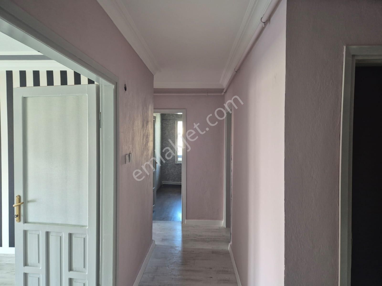 Alipaşa Mahallesi Cadde Üzeri Site İçi Satılık 3+1 Daire - Görsel 8