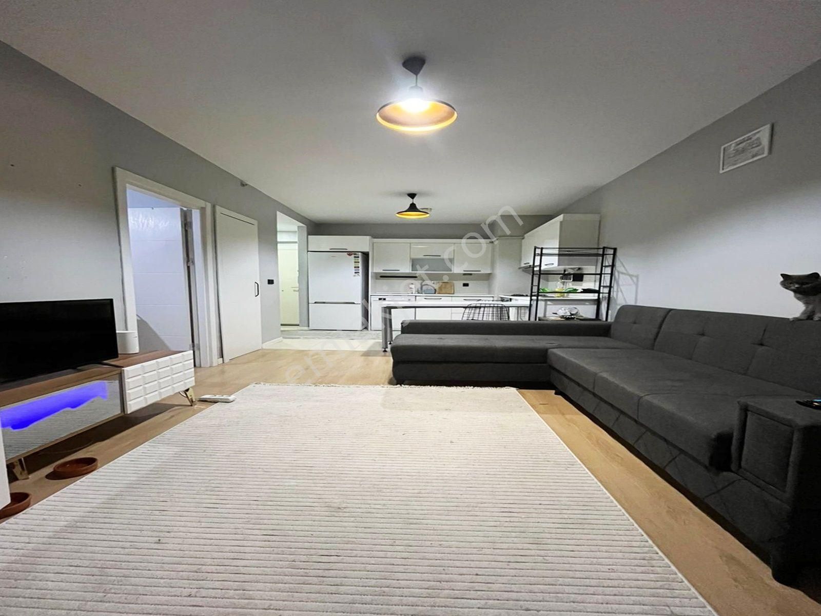 Saruhan Gayrimenkul'den Site İçinde 1+1 Full Eşyalıarakat Daire