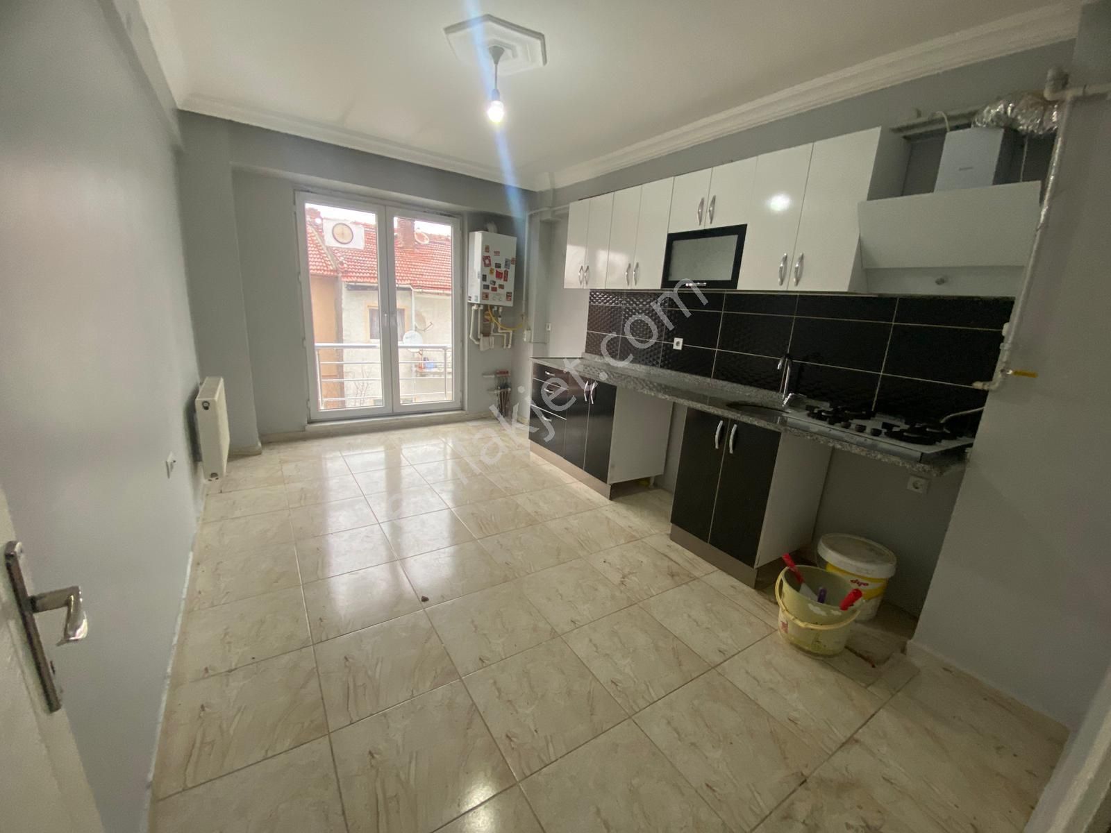 Kaplanlı Cd Üzeri Fırsat Çift Balkon Kilerli 2+1 Dublex Bk-17