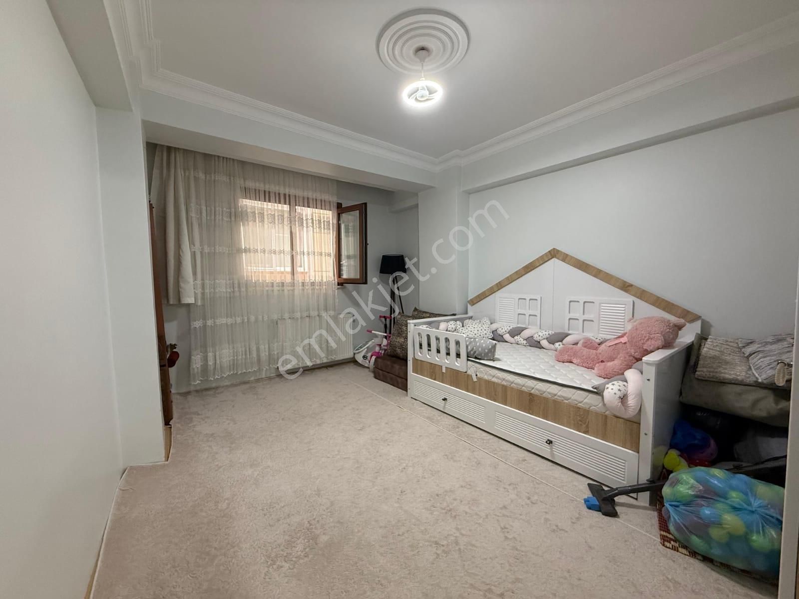 Fatih Emlak Tan Krediye Uygun Mevlana Cami Yakını - Görsel 8