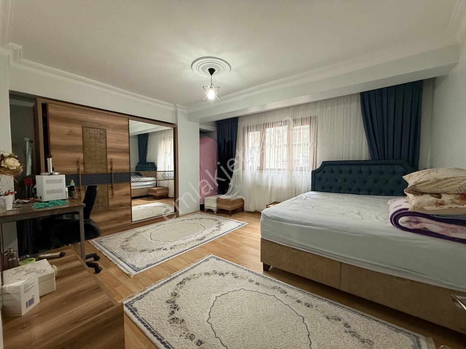 Fatih Emlak Tan Krediye Uygun Mevlana Cami Yakını - Görsel 6