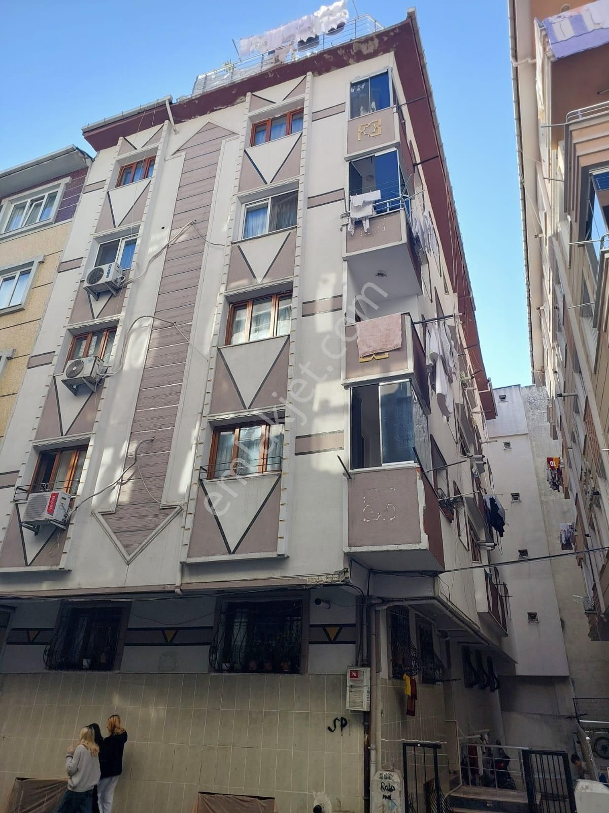 Fatih Emlak Tan Krediye Uygun Mevlana Cami Yakını - Görsel 11