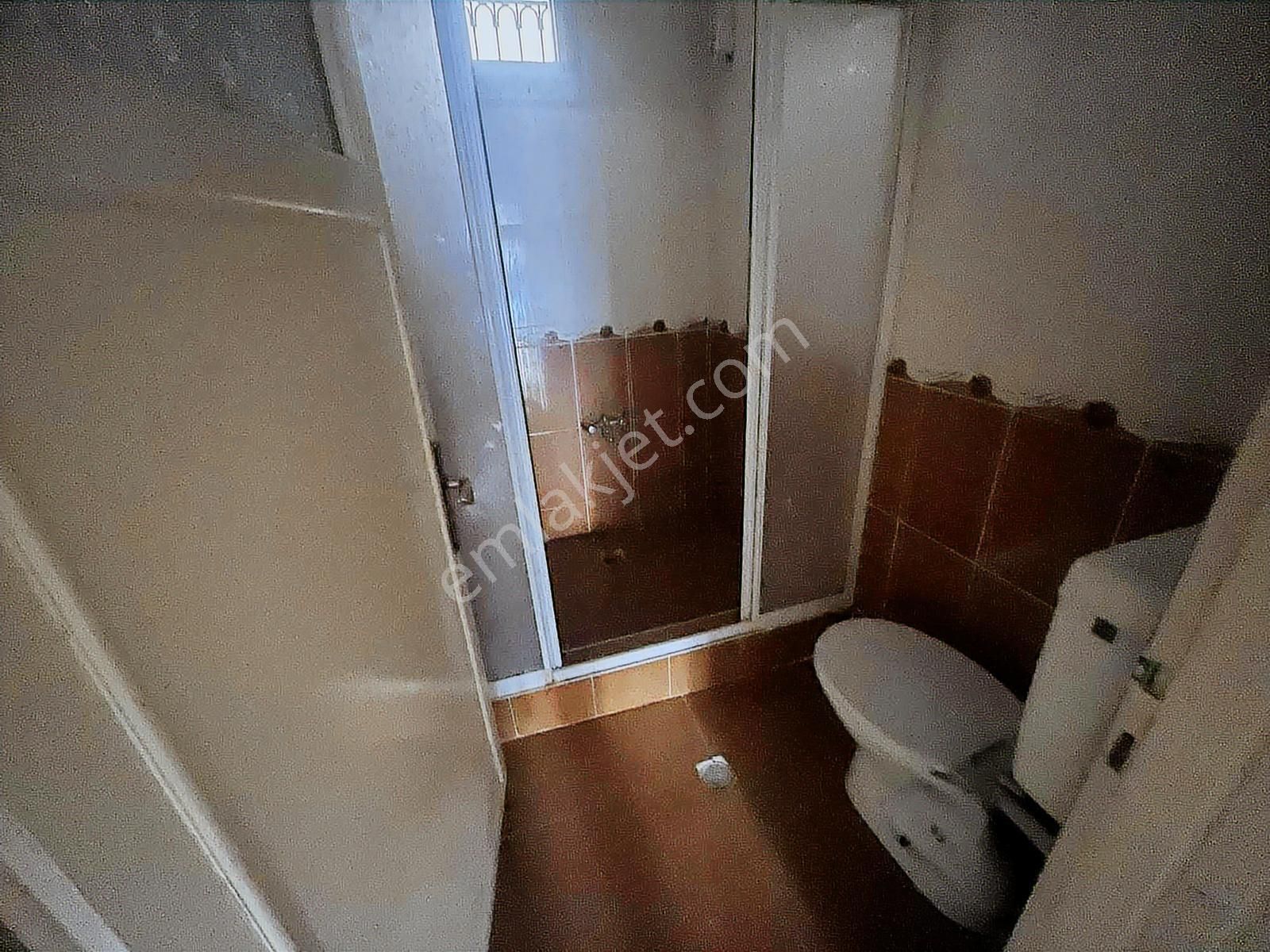 Merkezi Konumda Kozan Yoluna Yakın 3 Katlı Müstakil Ev - Görsel 18