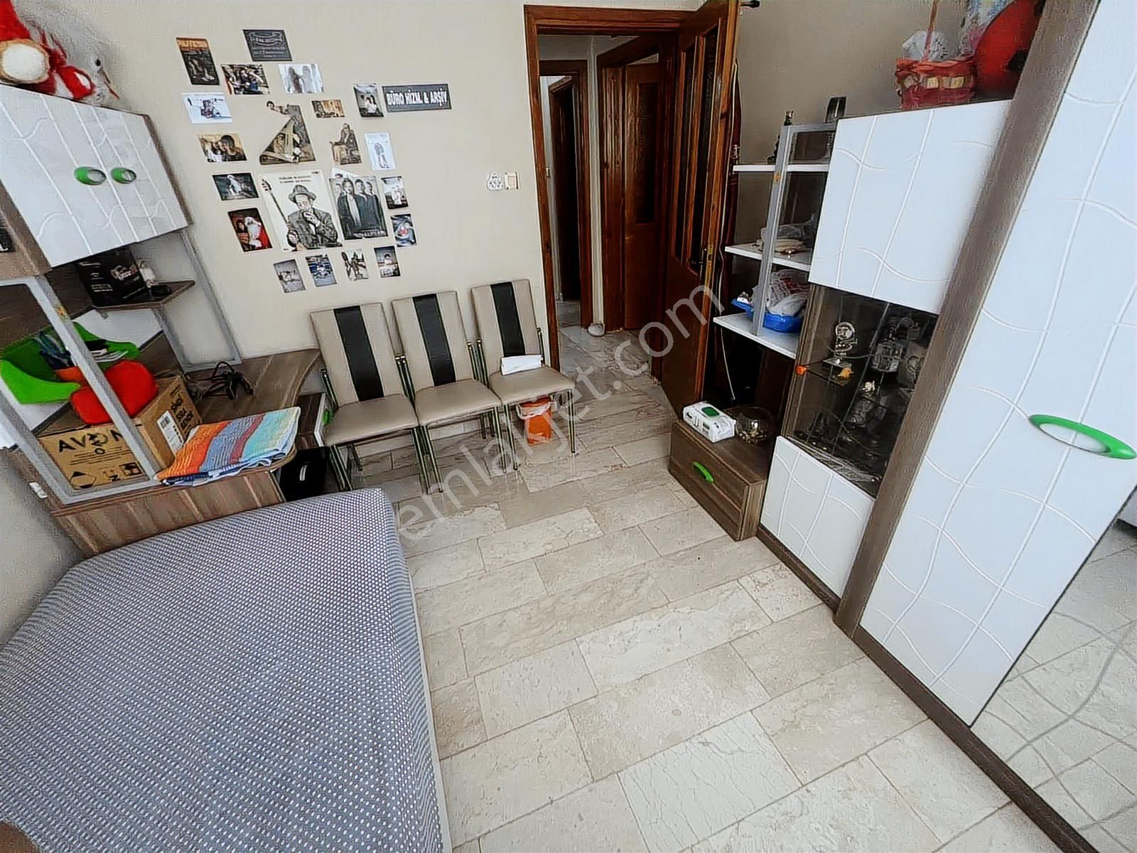 Merkezi Konumda Kozan Yoluna Yakın 3 Katlı Müstakil Ev - Görsel 16