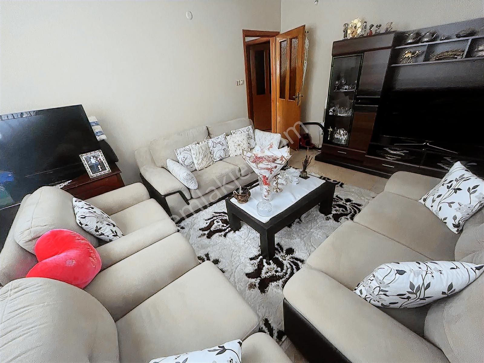 Merkezi Konumda Kozan Yoluna Yakın 3 Katlı Müstakil Ev - Görsel 21