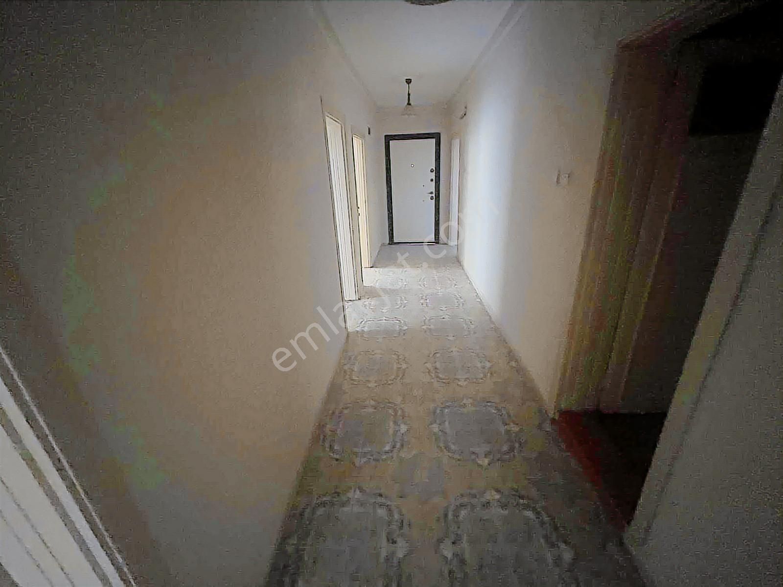 Merkezi Konumda Kozan Yoluna Yakın 3 Katlı Müstakil Ev - Görsel 8