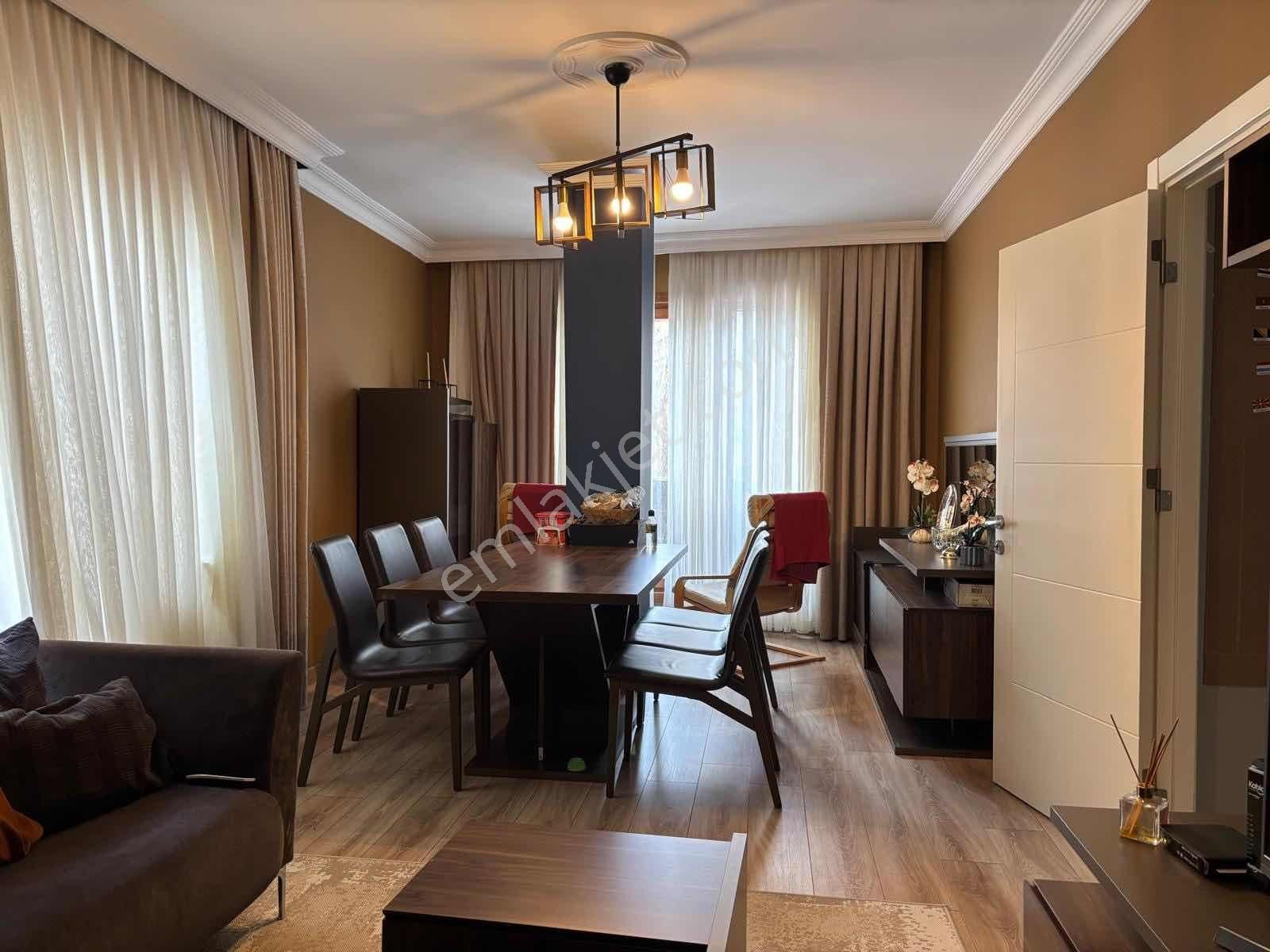 Marmaray'a Yakın 5 Yıllık 85m2 2+1 Her Kat Tek Daire Otoparklı