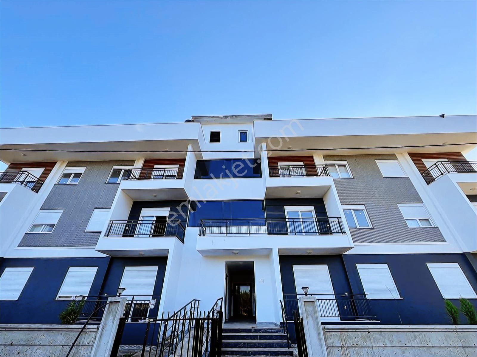 Gms'den Orman Manzarlı Katta 1+1 Üniversite Ve Hastaneye Yakın