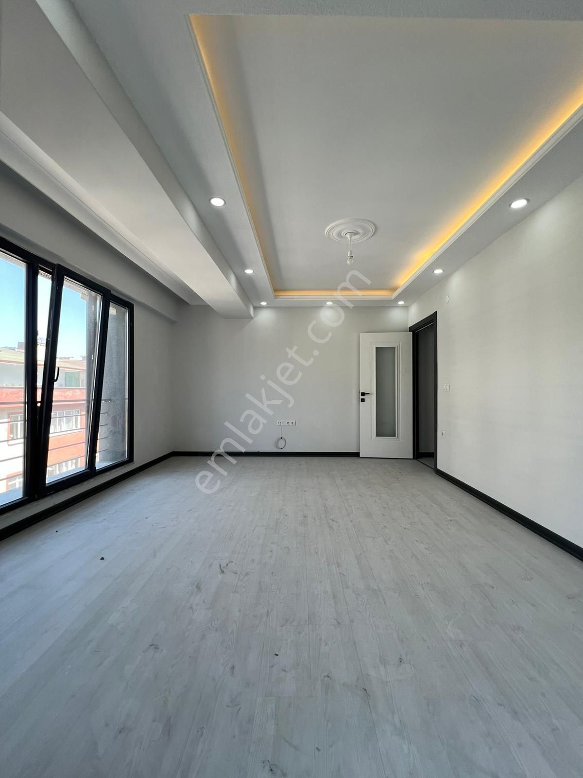 Saruhan'dan 3+1 Kullanışlı Daire