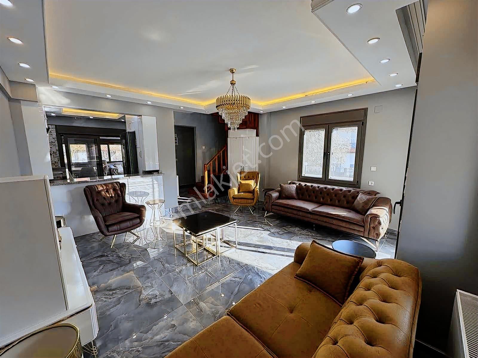 Bürmen'den Urla Çeşmealtı'nda Havuzlu Full Eşyalı Villa - Görsel 31