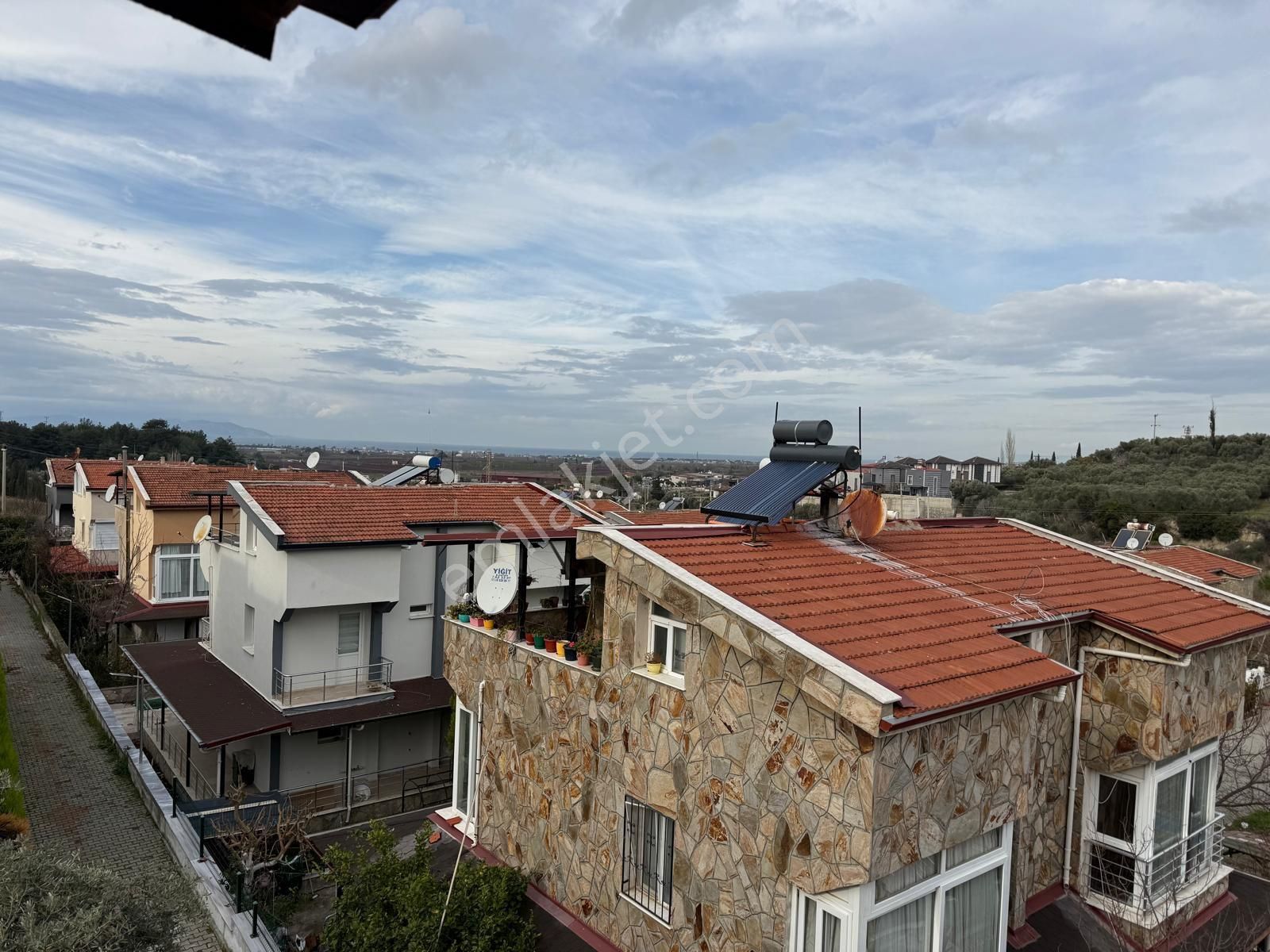 Kuşadası Davutlar Geniş Bahçeli Deniz Manzaralı 3+1 Kaçırılmayacak Firsat Yazlık Villa - Görsel 7