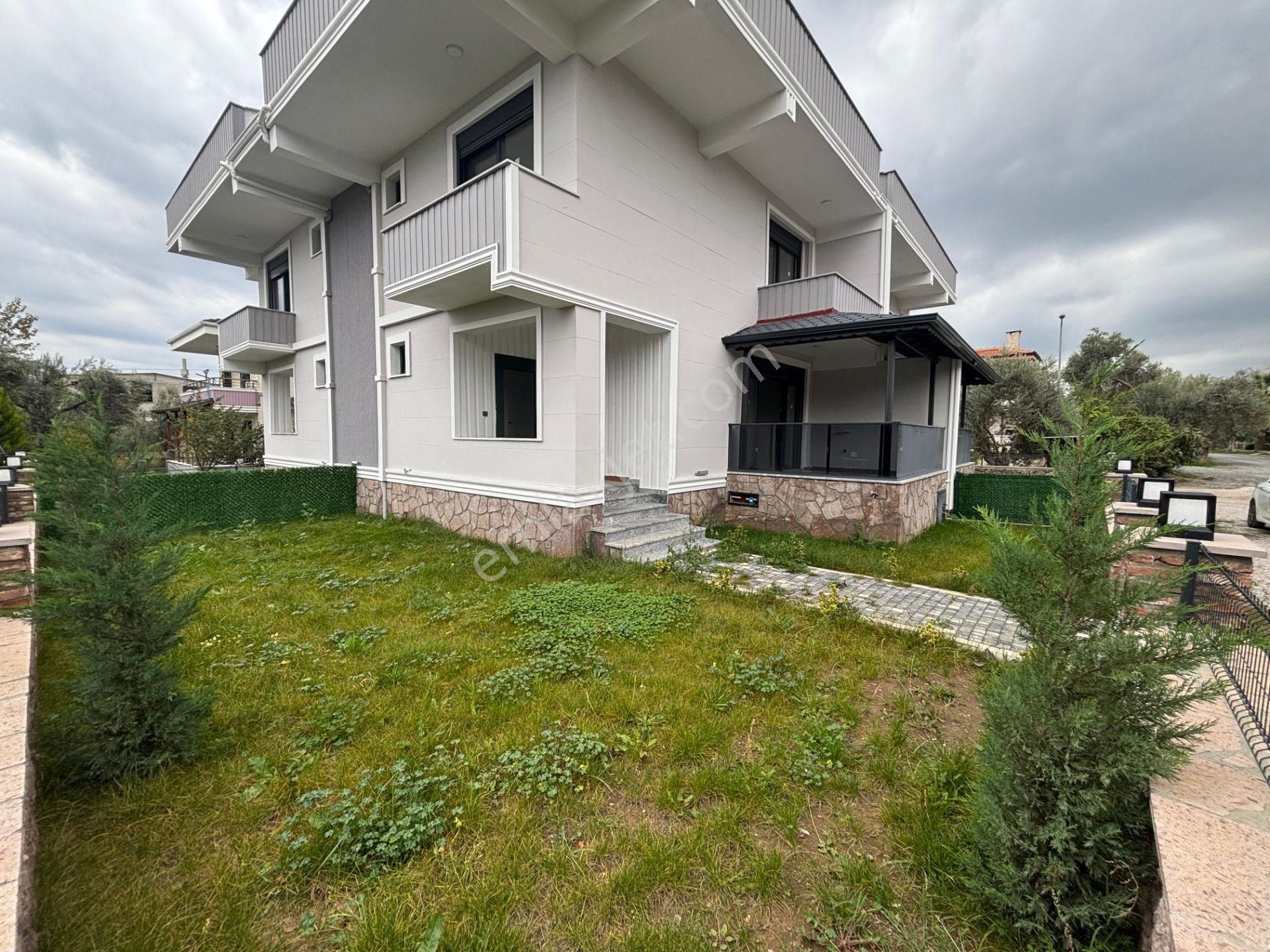 Yiğit'ten Altınoluk Narlı'da Denize 100 Metre Satılık 3+1 Villa - Görsel 31