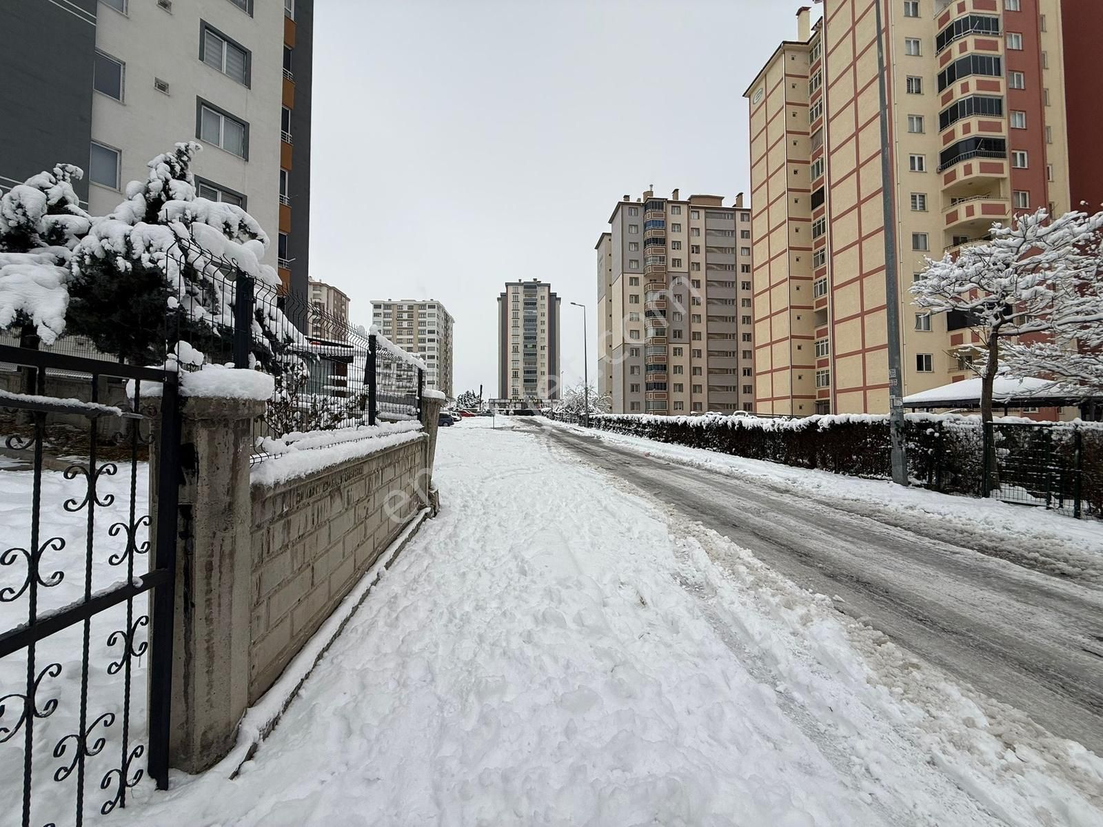 Serkentte İçi Ful Yapılı Ebeveyn Bany. Üçcepeli 3+1 Satlık Daire - Görsel 4