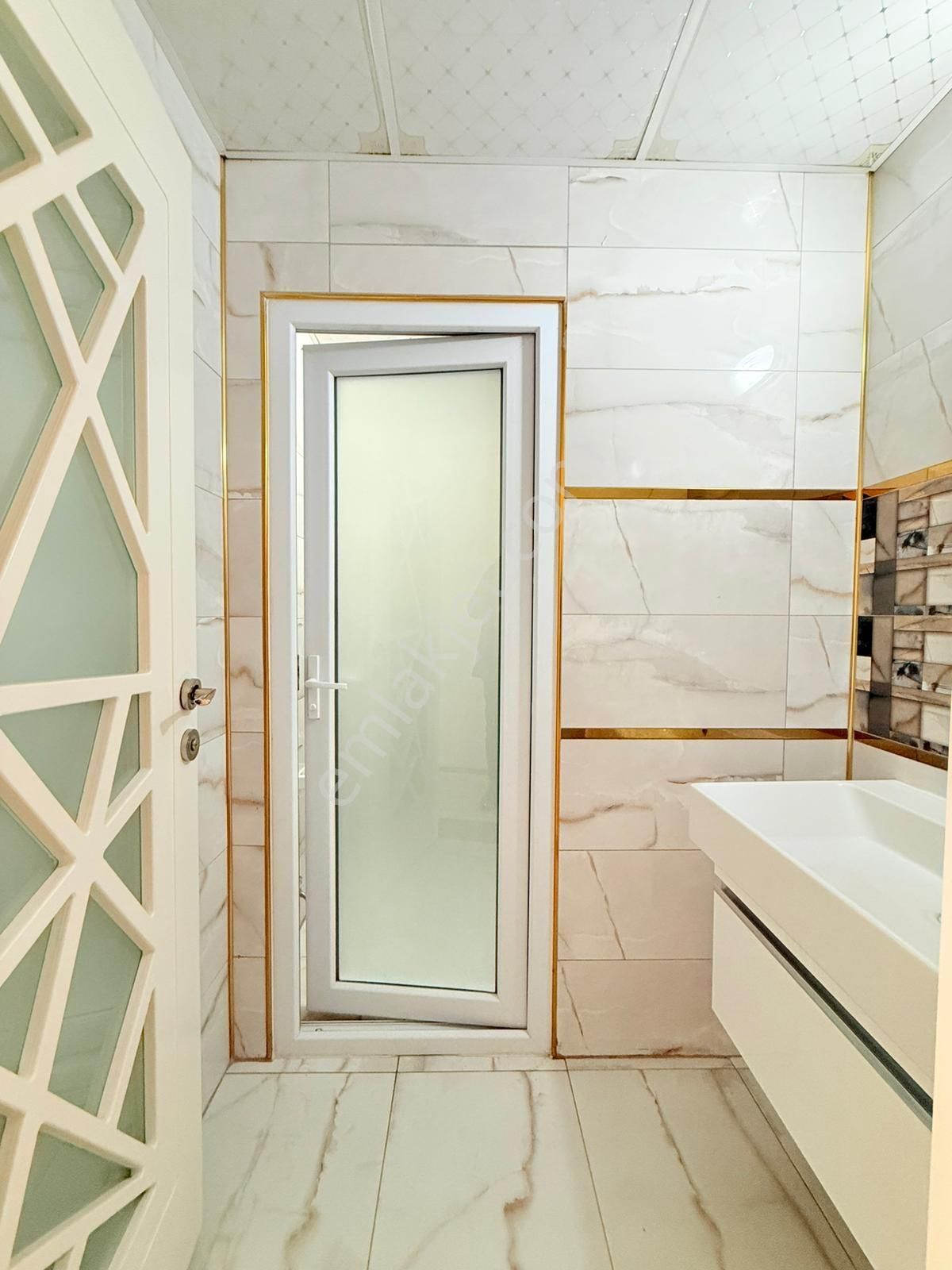 Serkentte İçi Ful Yapılı Ebeveyn Bany. Üçcepeli 3+1 Satlık Daire - Görsel 24