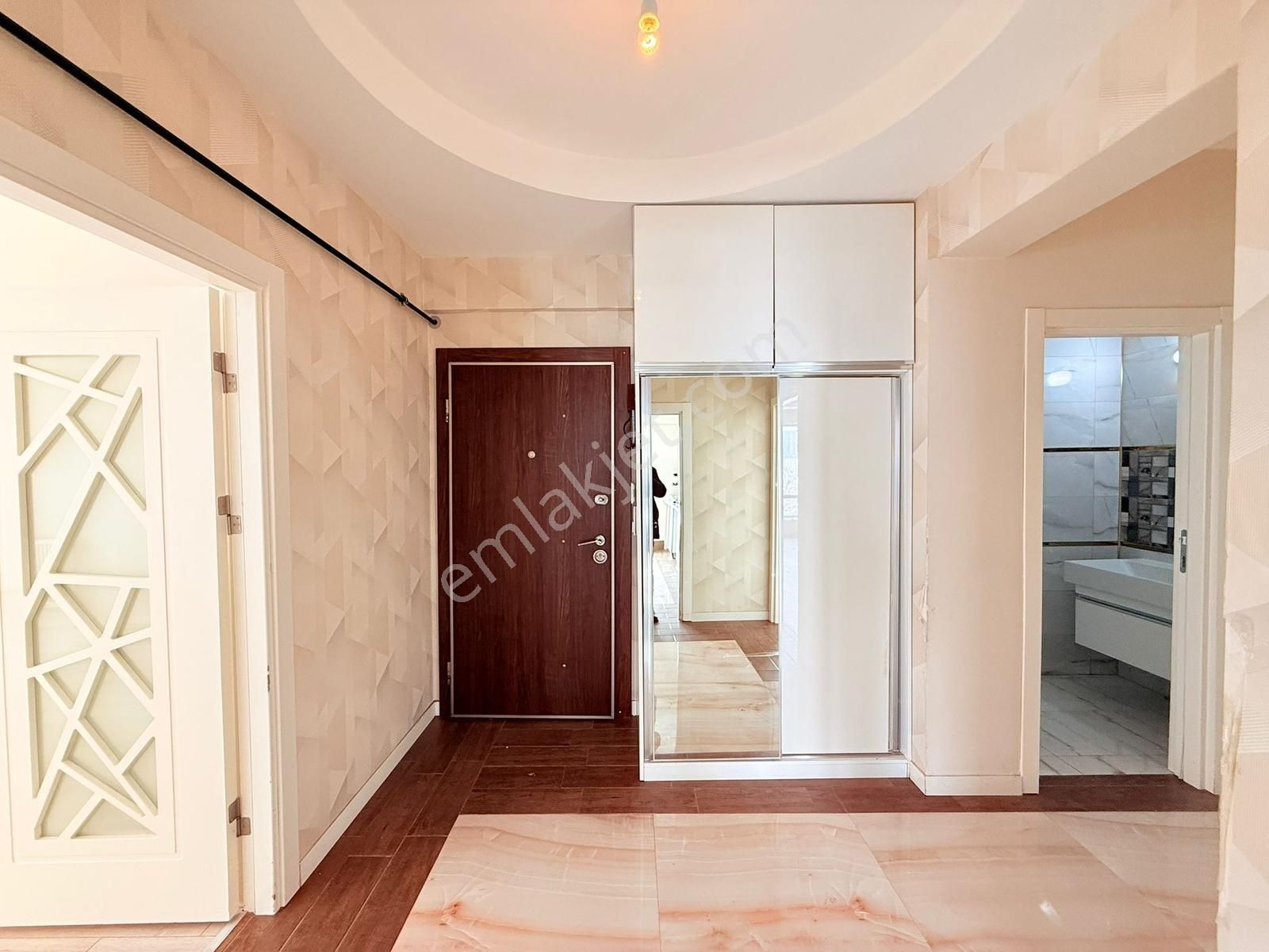 Serkentte İçi Ful Yapılı Ebeveyn Bany. Üçcepeli 3+1 Satlık Daire