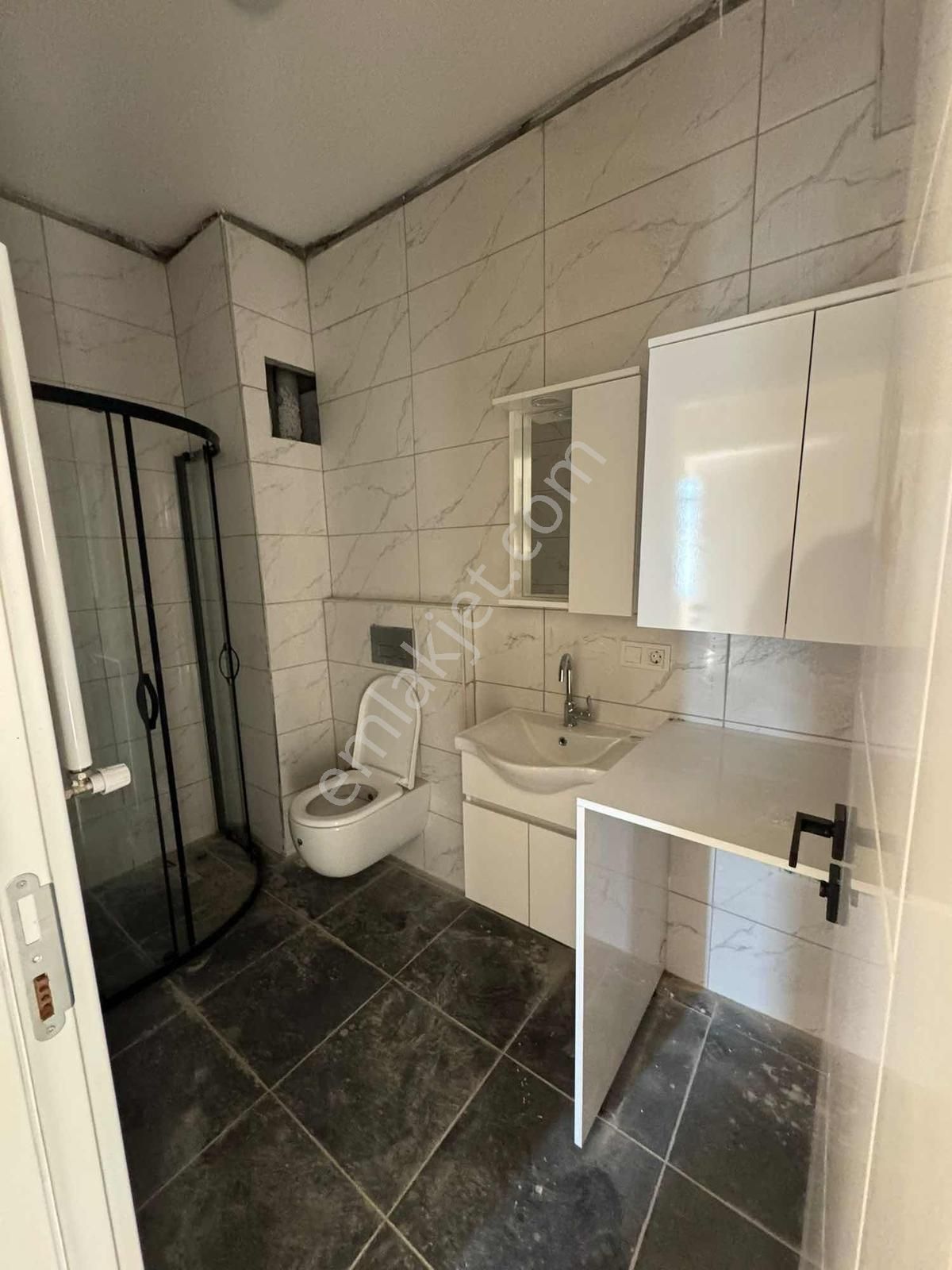 Pendik Tavşantepe Metro Yanı 2+1 Daire - Görsel 8