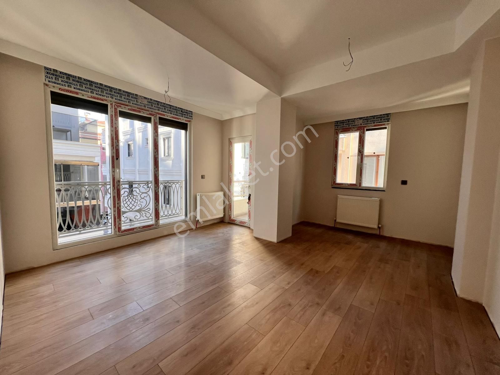 Kaçmaz'dan Küçükyalı Marmaraya Yürüme Mesafesinde Ara Kat 2+1