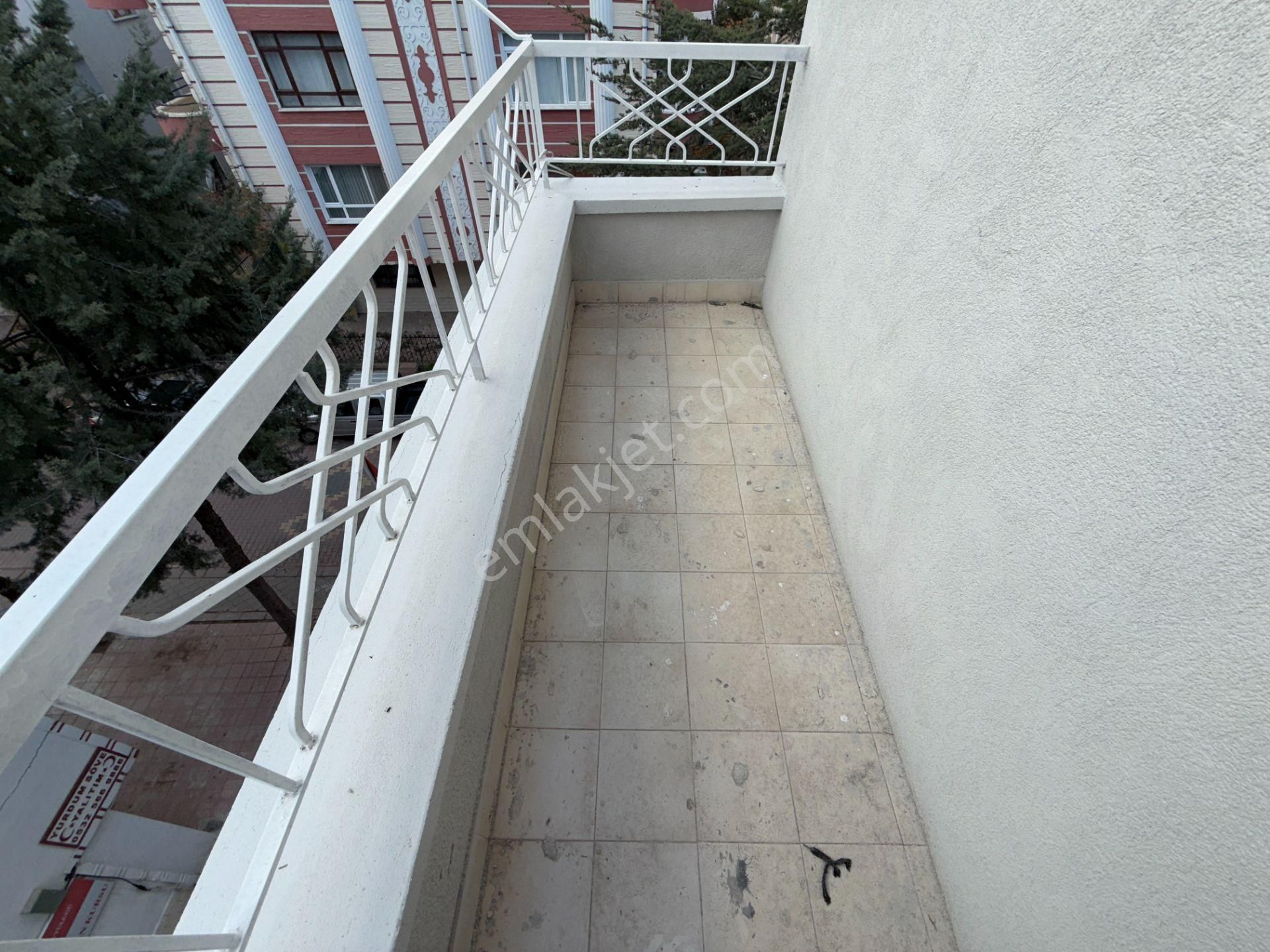 Ufuk Kılıç Emlak'tan Bu Fiyat Kaçmaz Merkezde Katta G.cephe 3+1 Daire - Görsel 13