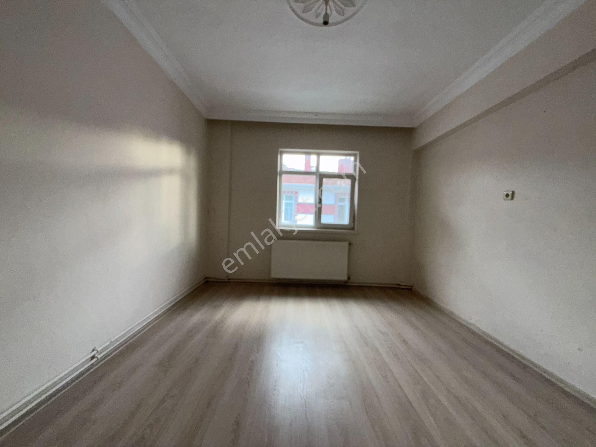 Ufuk Kılıç Emlak'tan Bu Fiyat Kaçmaz Merkezde Katta G.cephe 3+1 Daire - Görsel 18