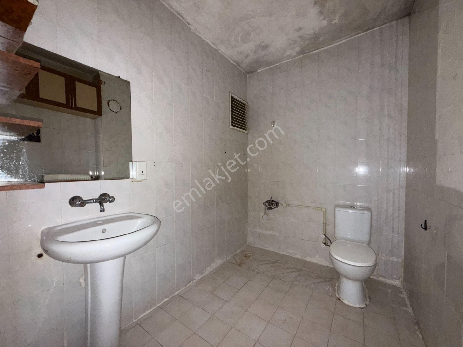 Ufuk Kılıç Emlak'tan Bu Fiyat Kaçmaz Merkezde Katta G.cephe 3+1 Daire - Görsel 22