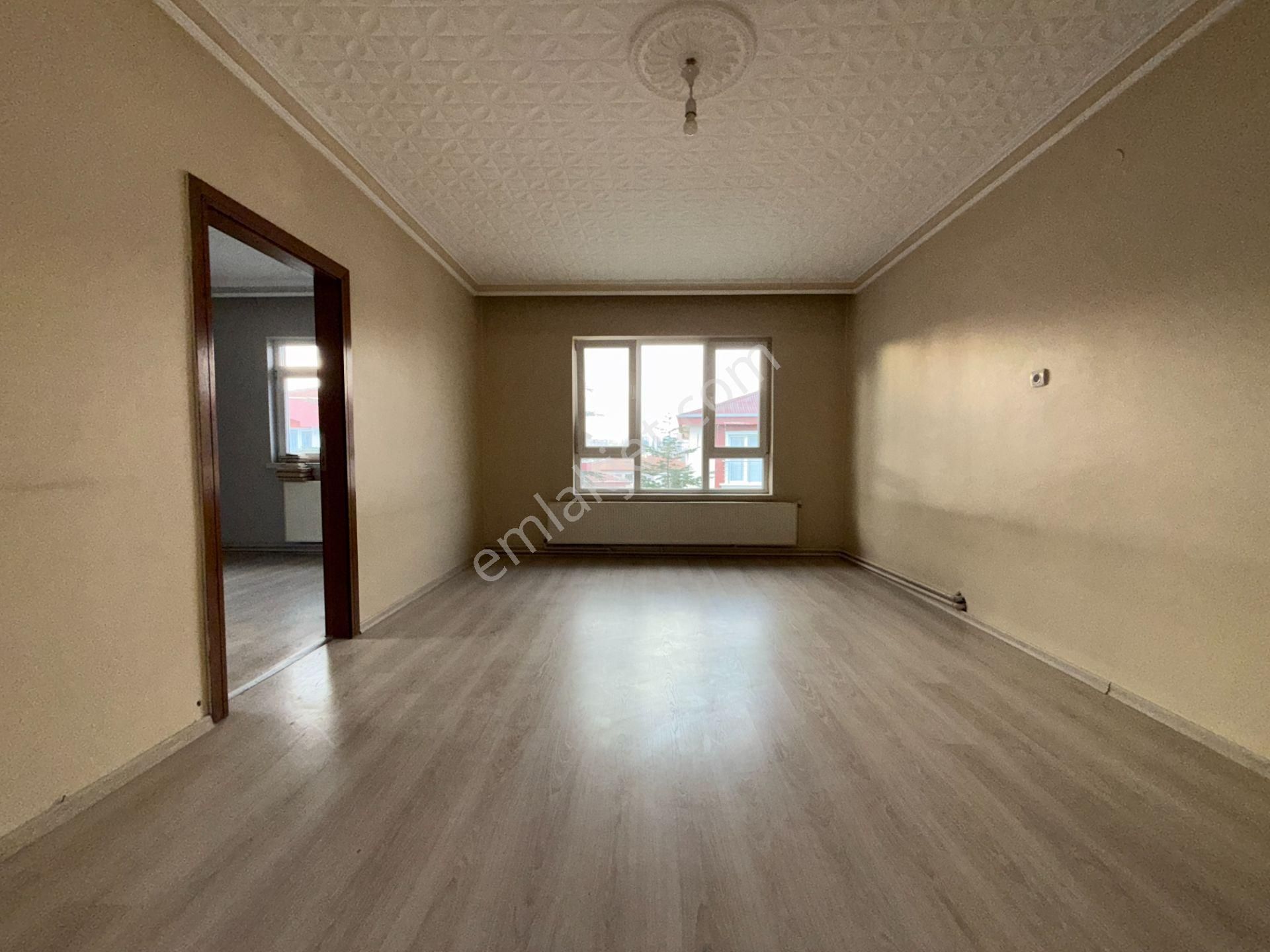 Ufuk Kılıç Emlak'tan Bu Fiyat Kaçmaz Merkezde Katta G.cephe 3+1 Daire - Görsel 6