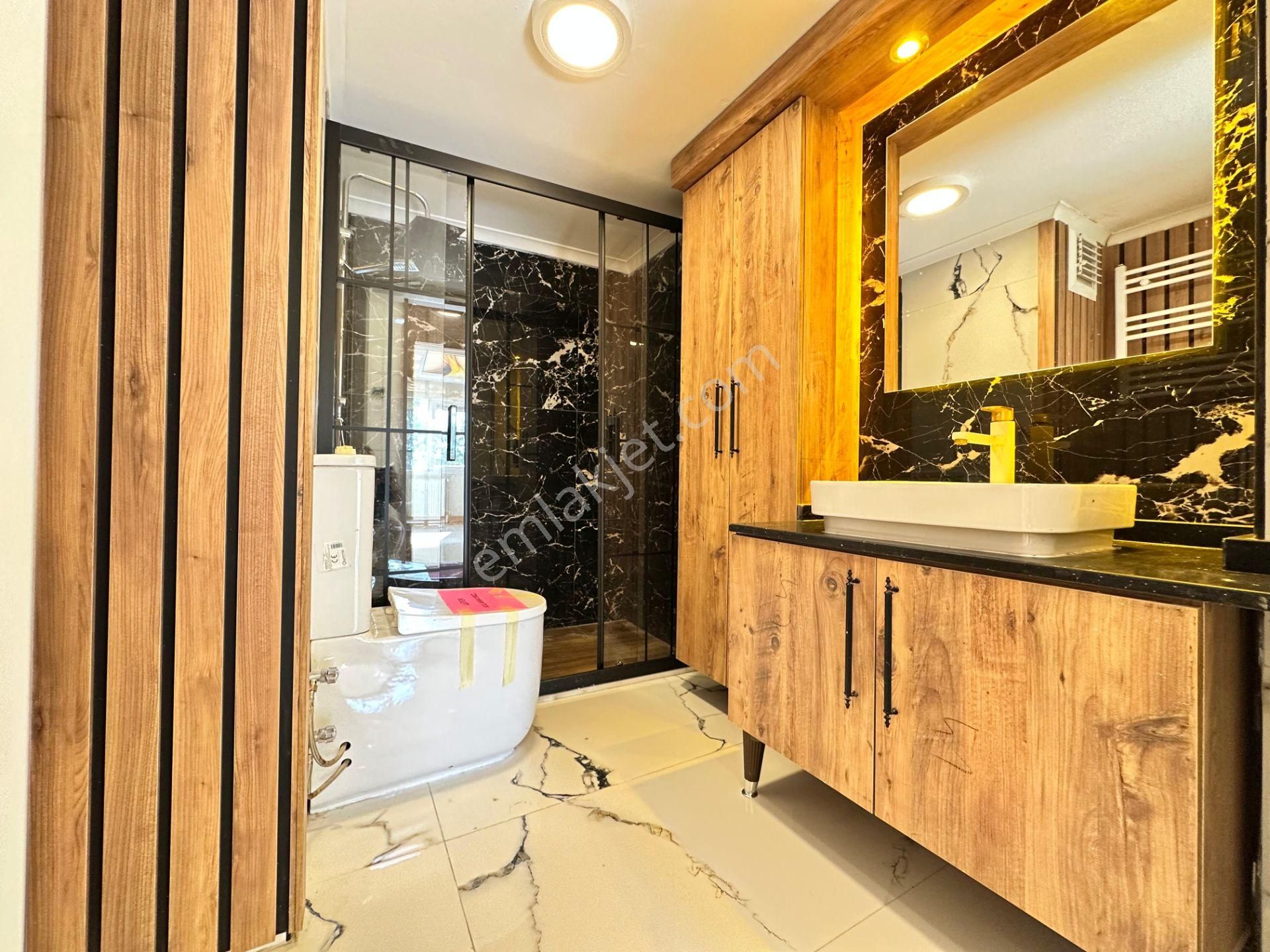 Göztepe Metro Çıkışı 3+1 140 M2 Tadilatlı Lüx Satılık Daire - Görsel 23