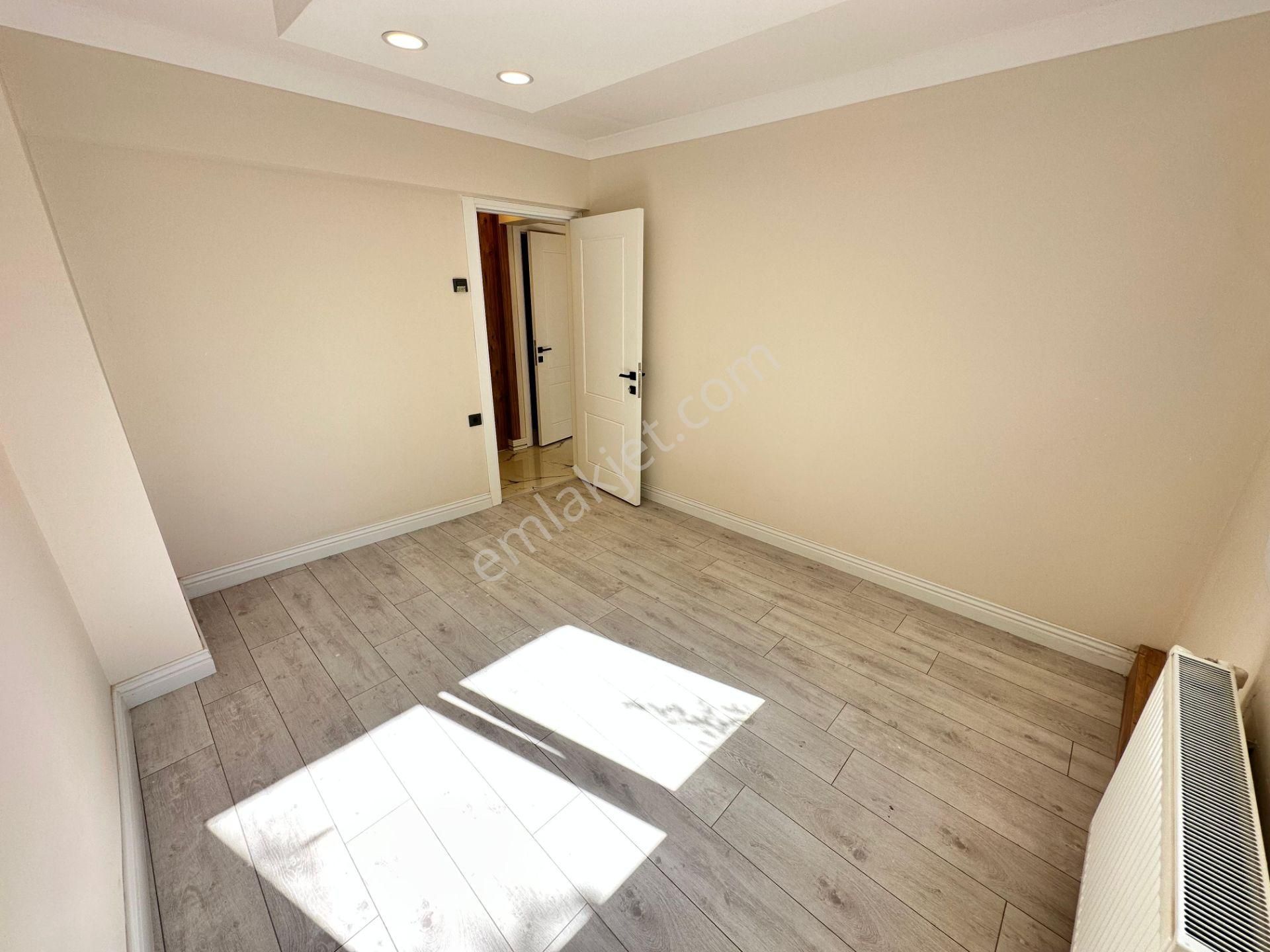 Göztepe Metro Çıkışı 3+1 140 M2 Tadilatlı Lüx Satılık Daire - Görsel 13