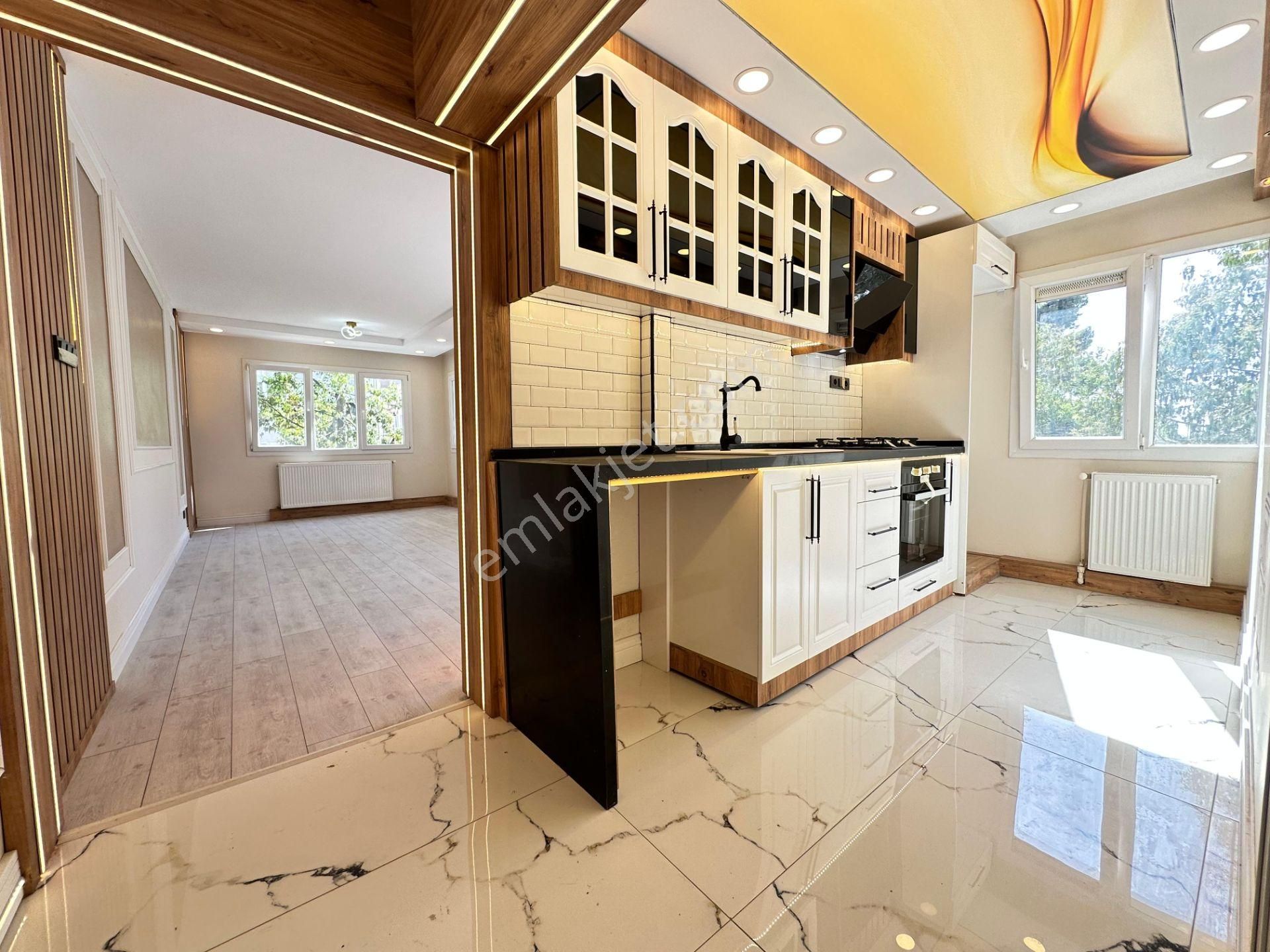 Göztepe Metro Çıkışı 3+1 140 M2 Tadilatlı Lüx Satılık Daire - Görsel 19