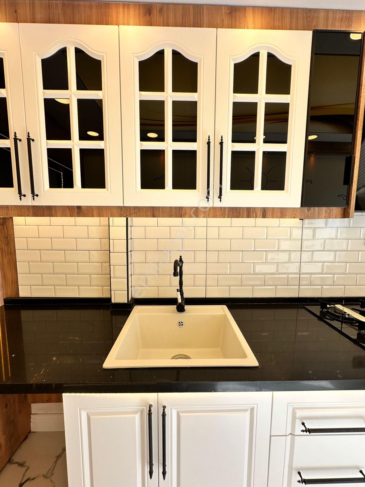 Göztepe Metro Çıkışı 3+1 140 M2 Tadilatlı Lüx Satılık Daire - Görsel 21