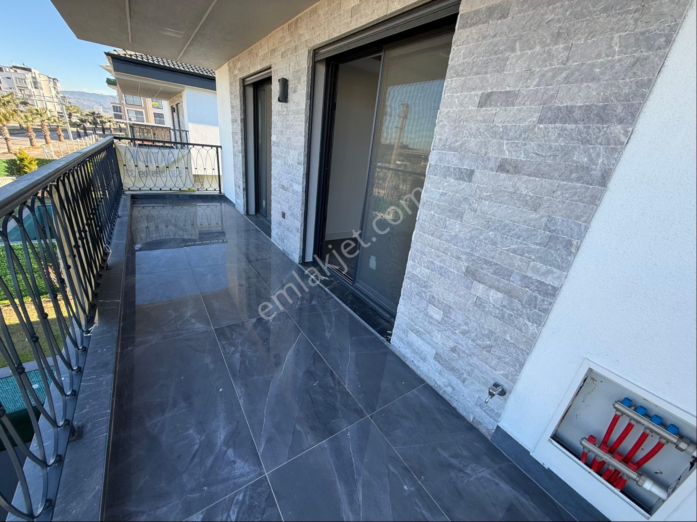 Kuşadası Davutlar‘da Satılık Özel Havuzlu Tek Müstakil 4 + 1 Sıfır Villa - Görsel 21