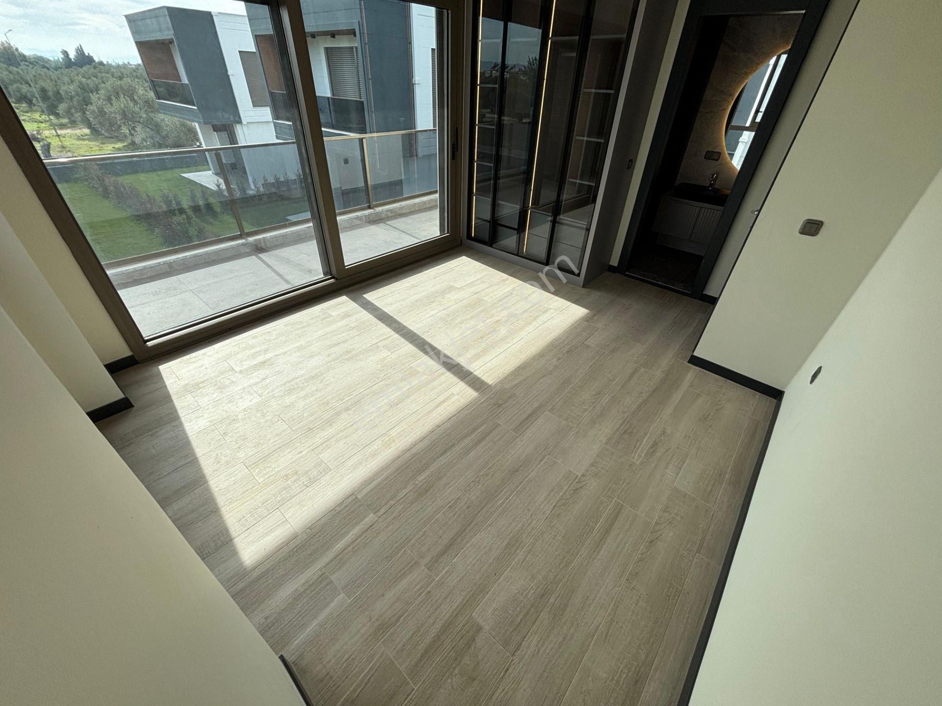 Yiğit'ten Güre'de Modern Mimari Tasarım 3+1 Lüks Villa - Görsel 12