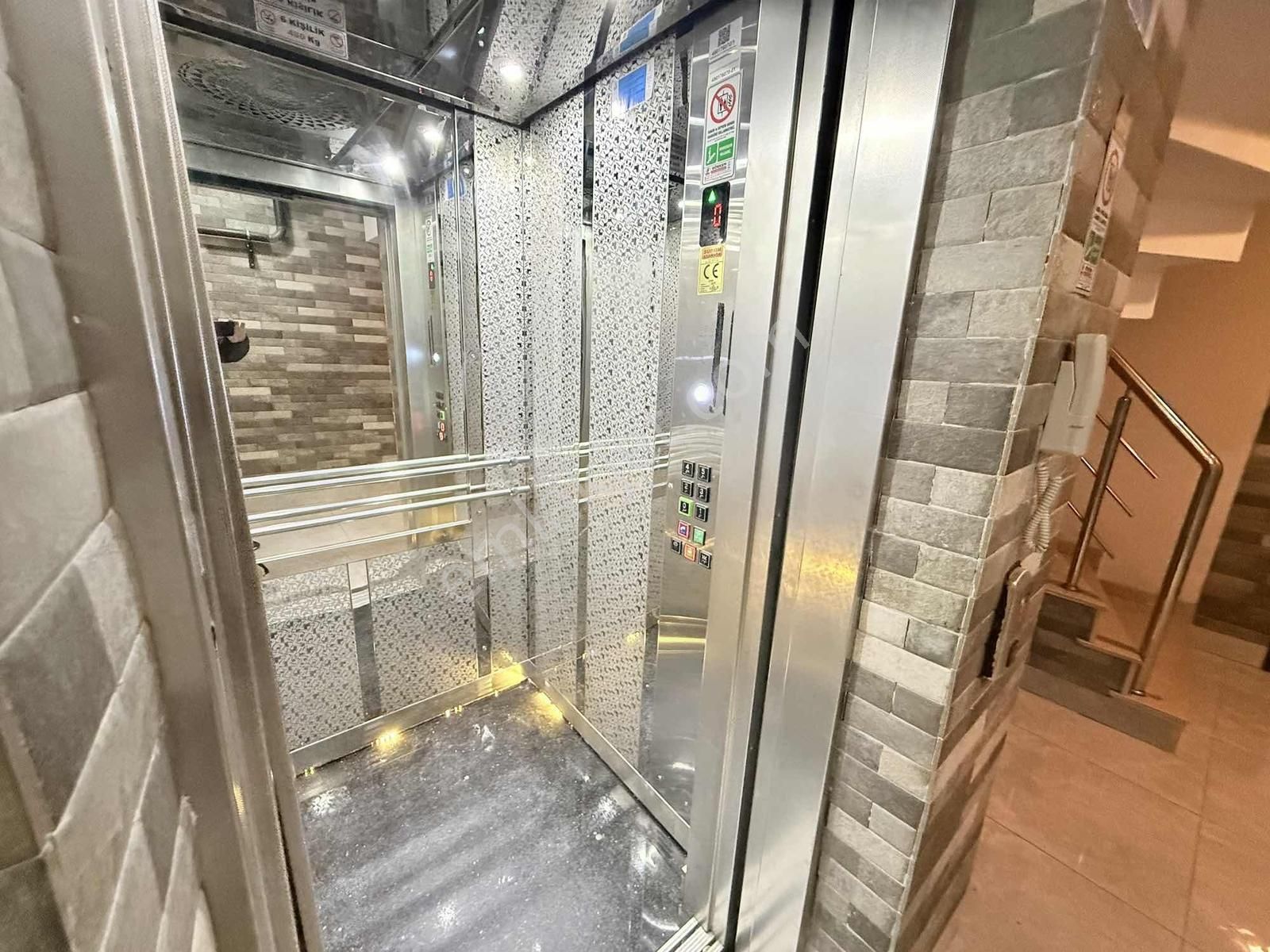 Karşıyaka Bahçelievler Mah Cad. Üzeri 4+1 170 M2 Dublex 7 Yıllık - Görsel 27