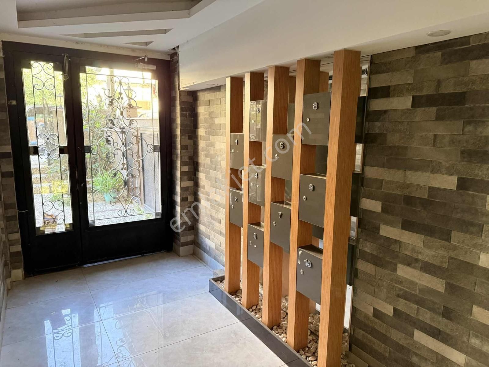 Karşıyaka Bahçelievler Mah Cad. Üzeri 4+1 170 M2 Dublex 7 Yıllık - Görsel 16