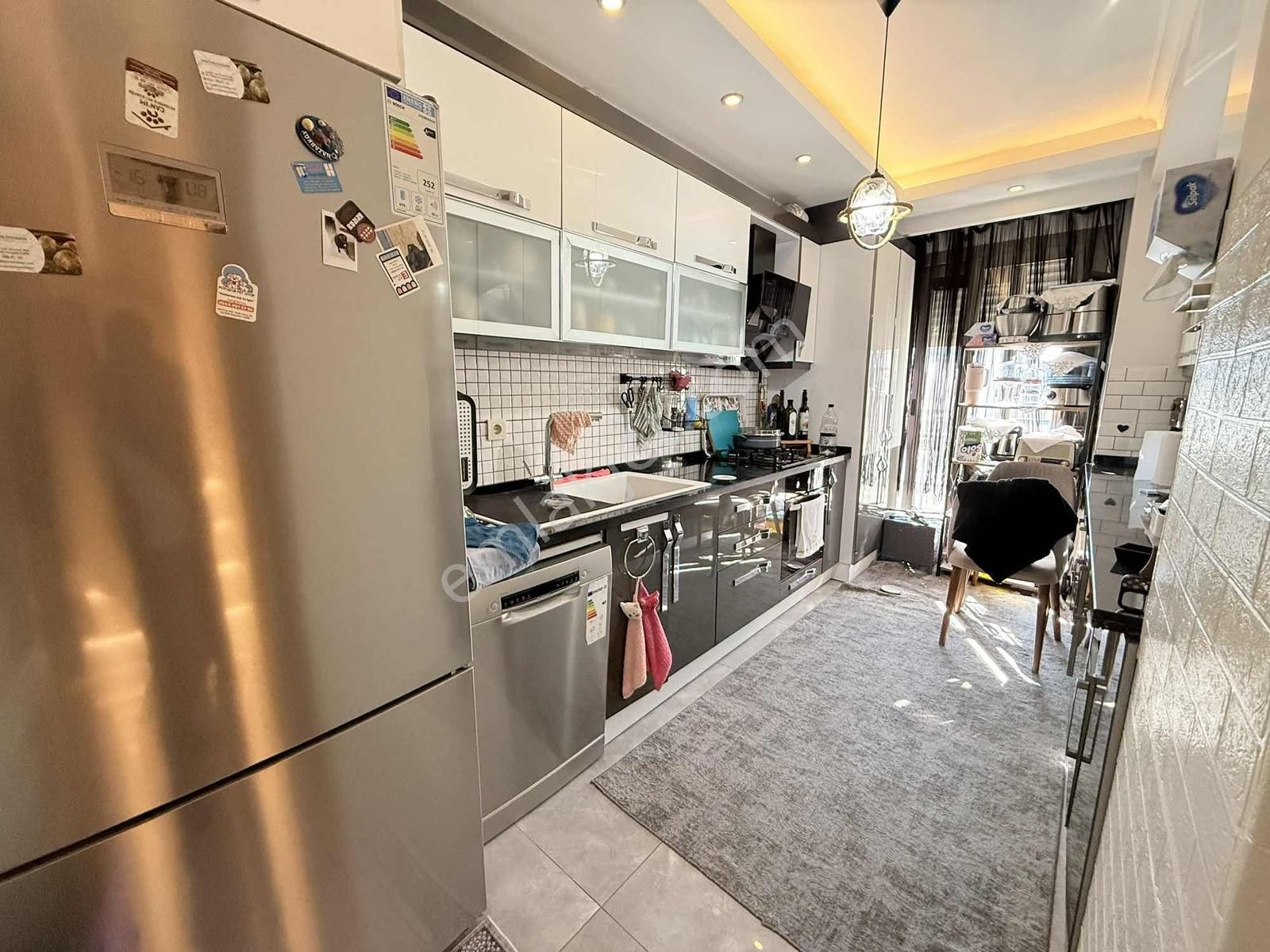 Karşıyaka Bahçelievler Mah Cad. Üzeri 4+1 170 M2 Dublex 7 Yıllık - Görsel 5