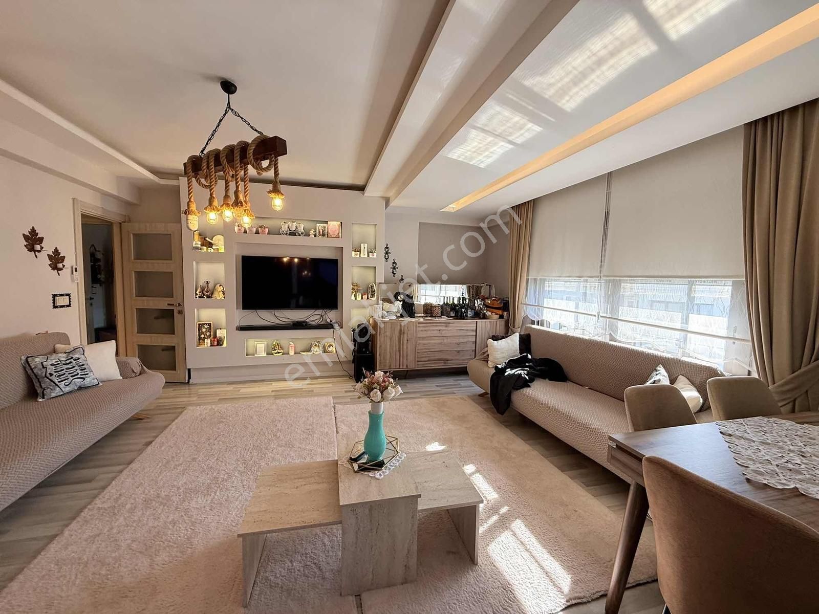 Karşıyaka Bahçelievler Mah Cad. Üzeri 4+1 170 M2 Dublex 7 Yıllık - Görsel 4