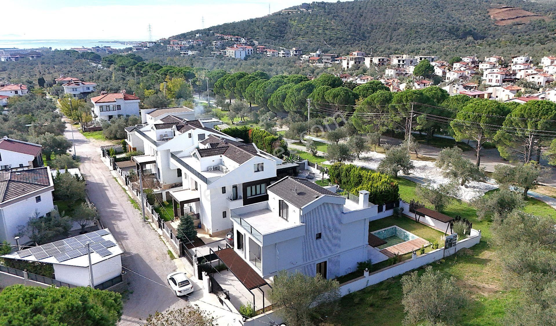 Yiğit'ten Güre'de Müstakil Havuzlu Şömineli Muhteşem 3+1 Villa - Görsel 6