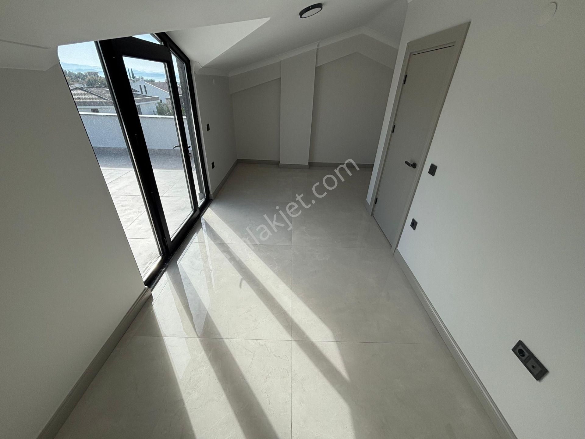 Yiğit'ten Güre'de Müstakil Havuzlu Şömineli Muhteşem 3+1 Villa - Görsel 23