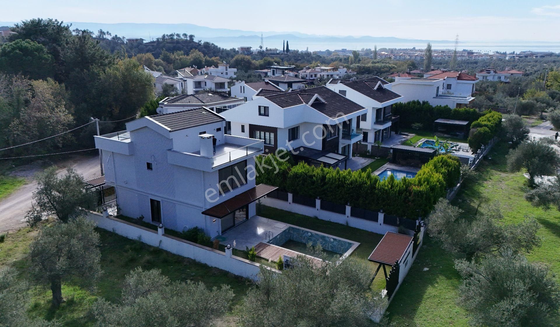 Yiğit'ten Güre'de Müstakil Havuzlu Şömineli Muhteşem 3+1 Villa - Görsel 26
