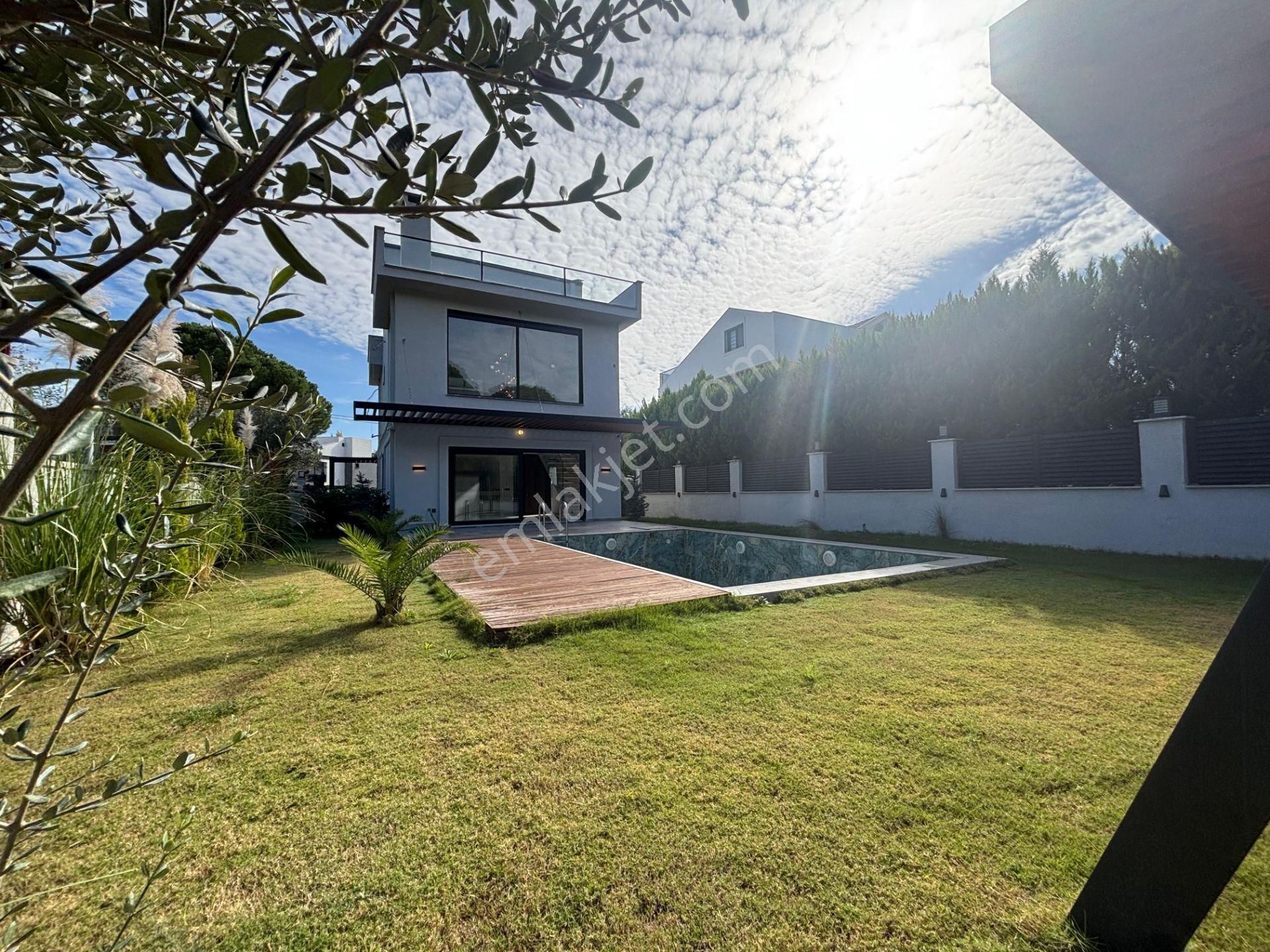 Yiğit'ten Güre'de Müstakil Havuzlu Şömineli Muhteşem 3+1 Villa - Görsel 16