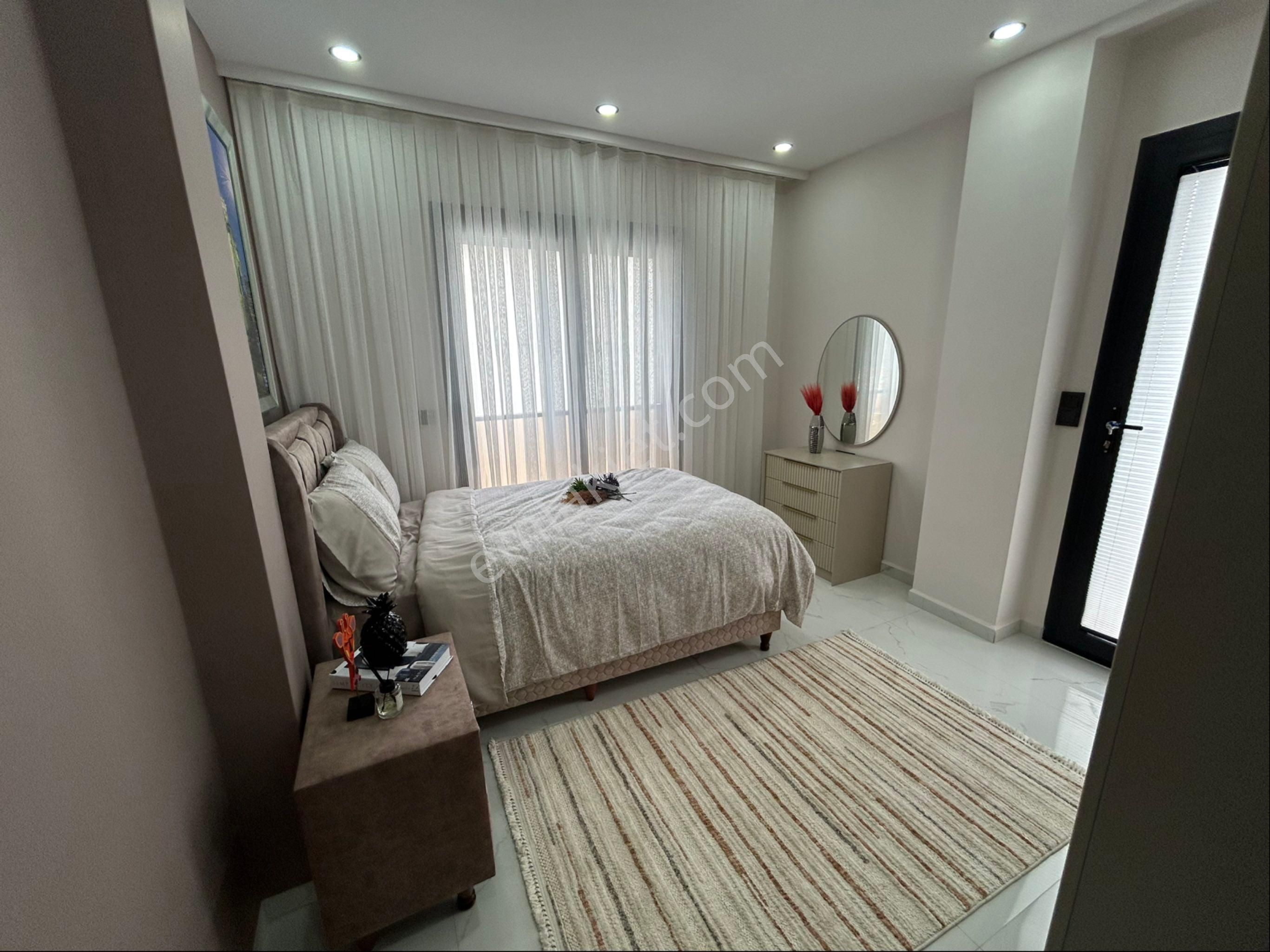 Didim Çamlıkta Eşyalı Havuzlu 3+1 Lüks Villa - Görsel 19