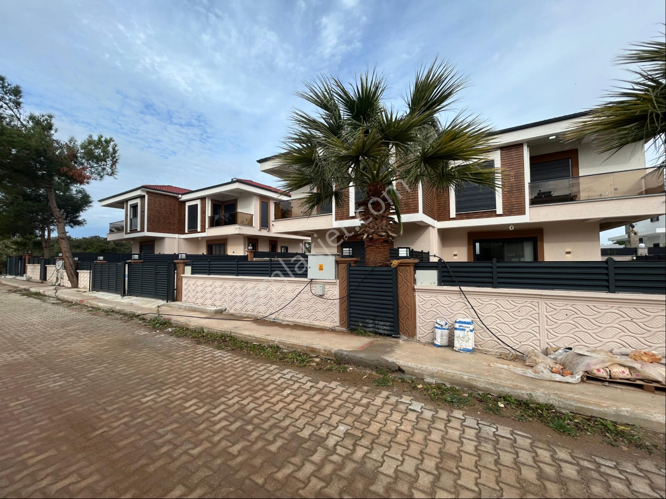 Didim Çamlıkta Eşyalı Havuzlu 3+1 Lüks Villa - Görsel 7